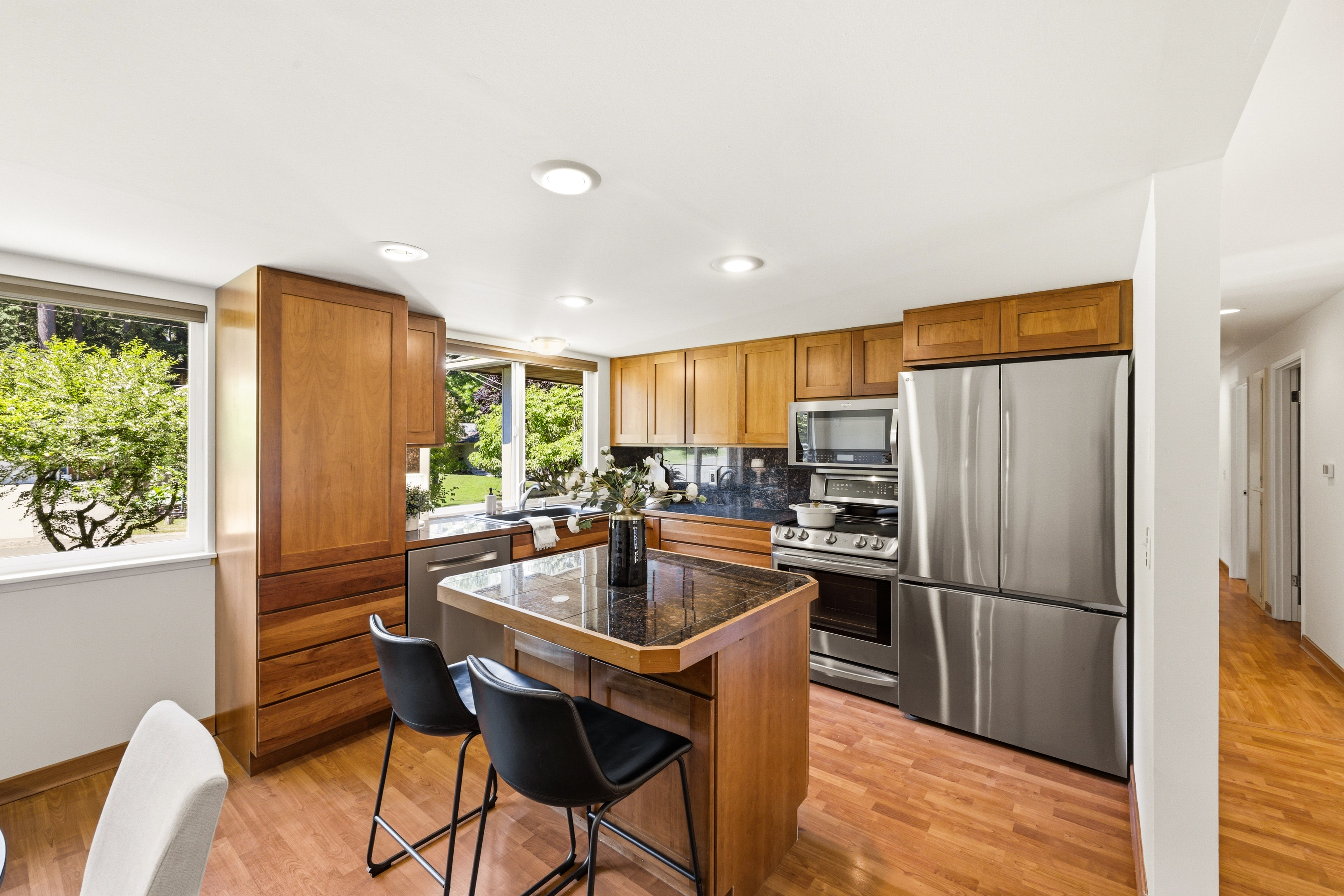  7612 135th Place Northeast, Redmond, WA 98052 - 物件實景