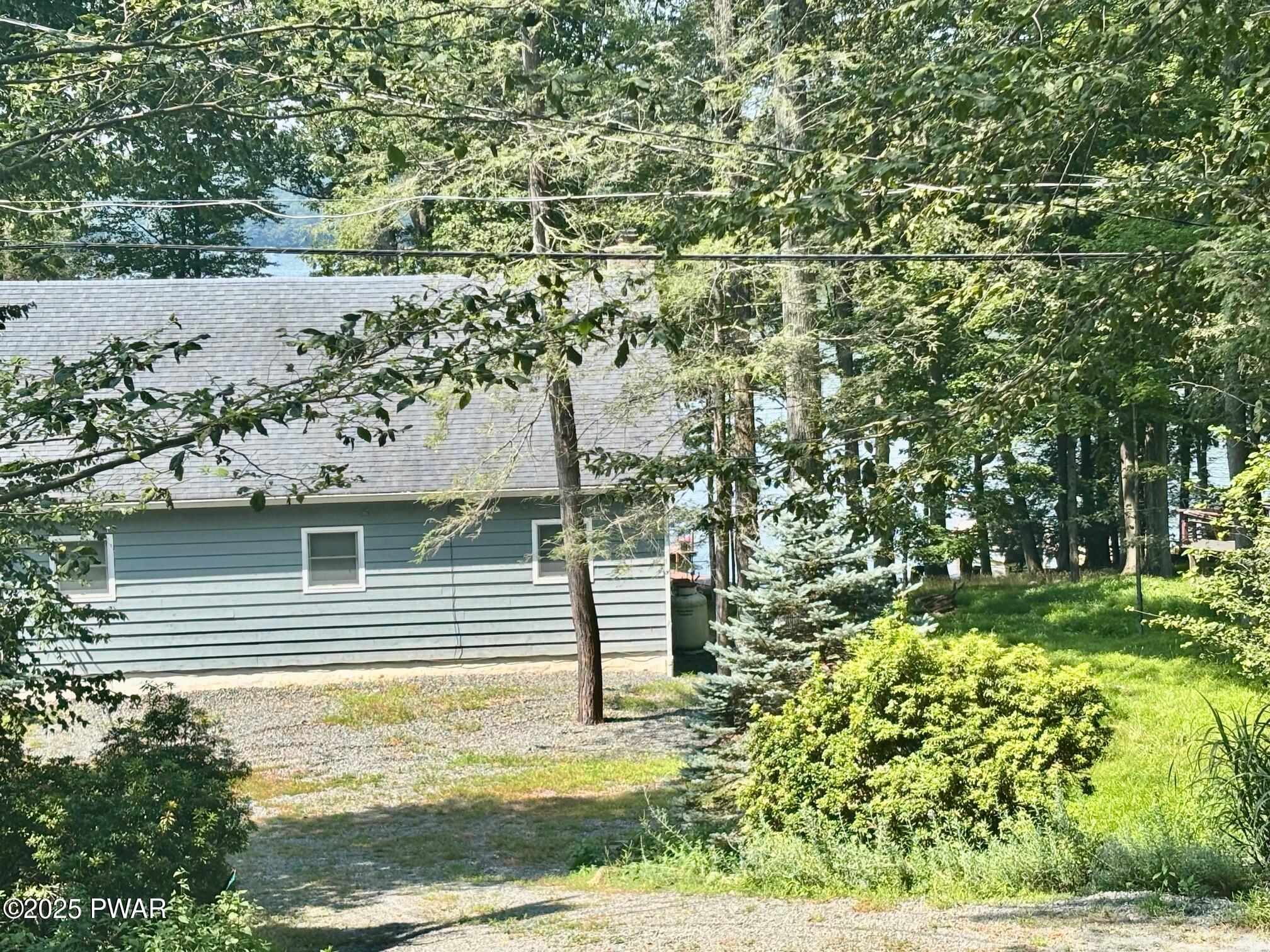 Lake Ariel, Pennsylvania, 18436, United States, 4 Bedrooms Bedrooms, ,4 BathroomsBathrooms,Residential,For Sale,1943663