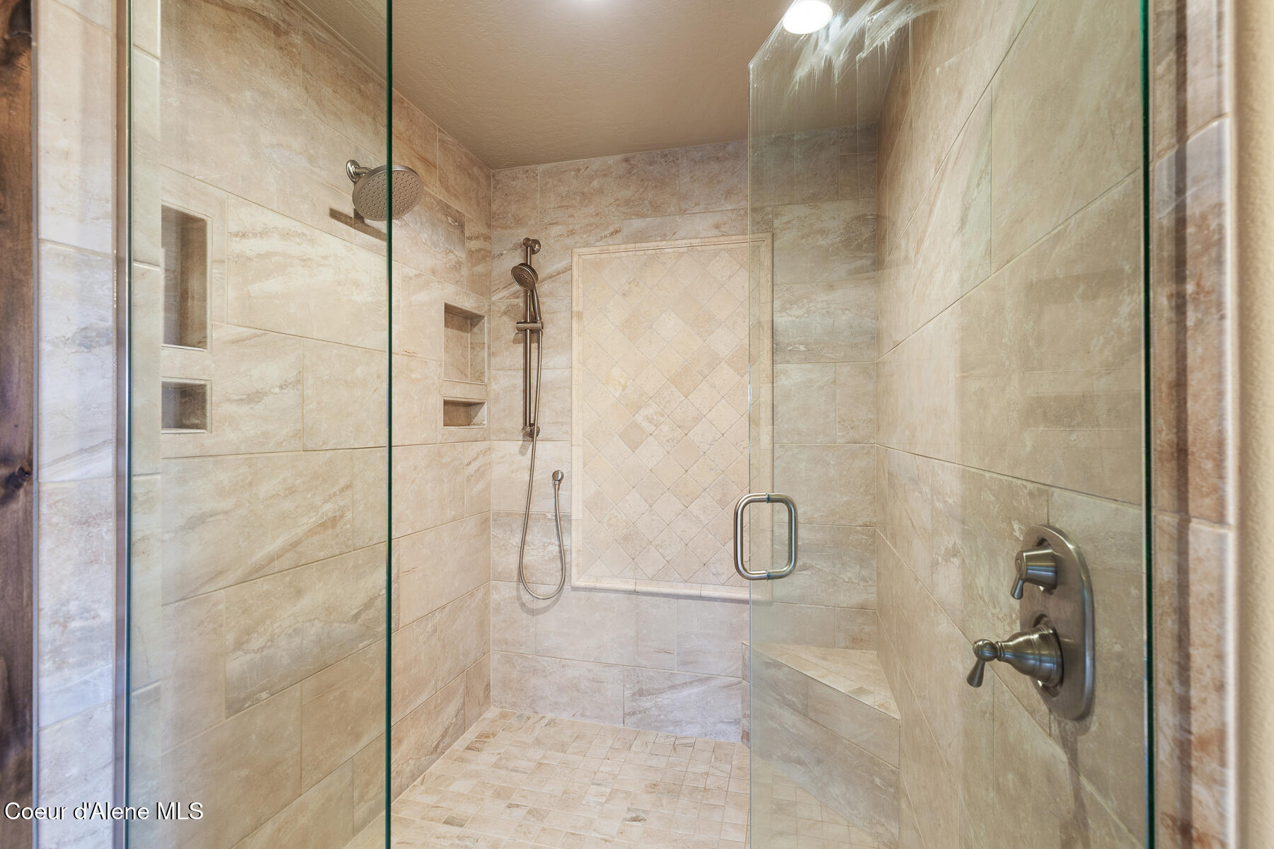 Coeur d'Alene, Idaho, 83814, United States, 5 Bedrooms Bedrooms, ,5 BathroomsBathrooms,Residential,For Sale,1763512