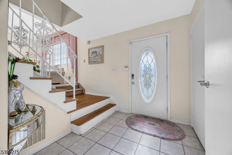 Franklin Twp., New Jersey, 08873, United States, 4 Bedrooms Bedrooms, ,3 BathroomsBathrooms,Residential,For Sale,1988990