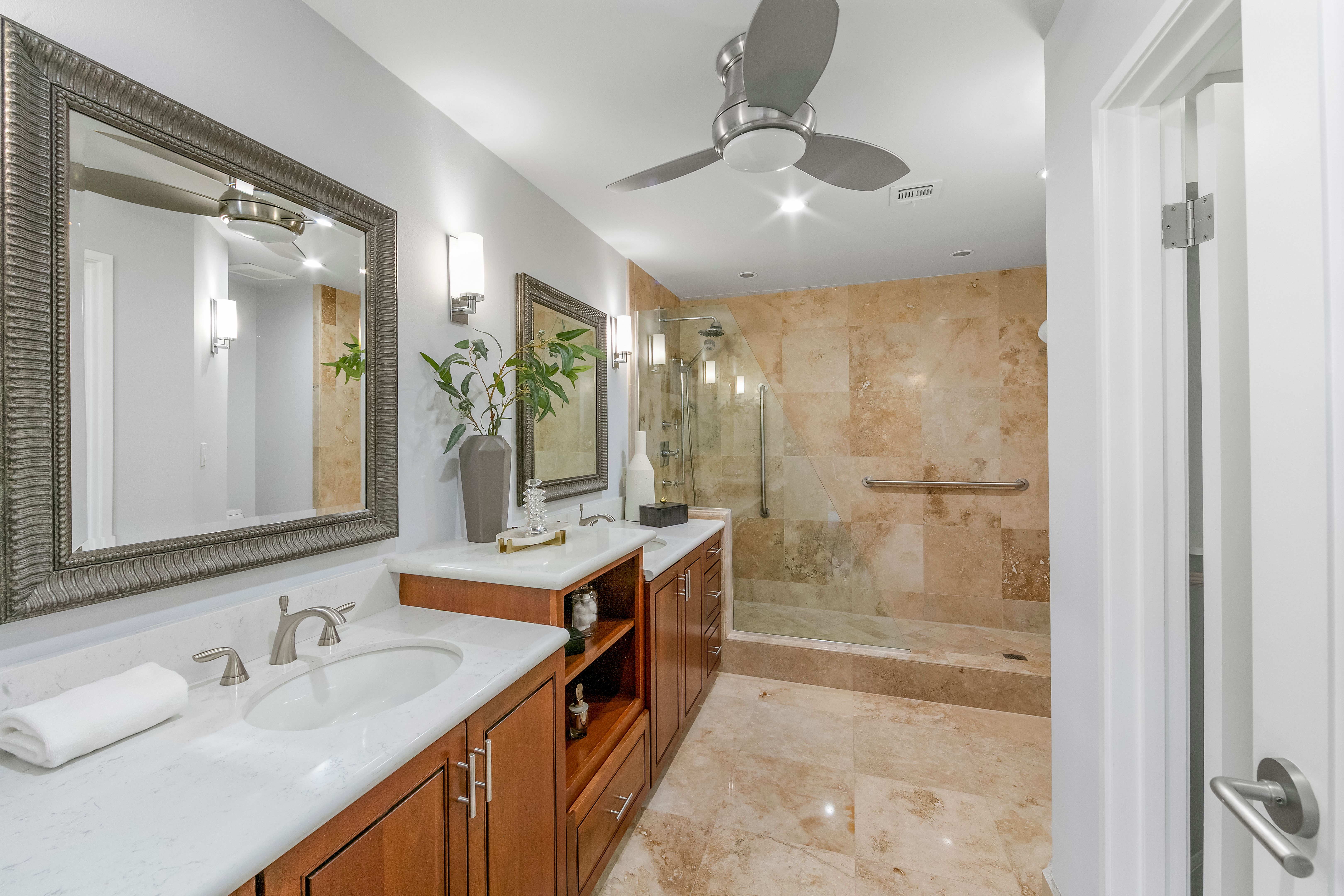  1310 East Ocean Boulevard #1007, Long Beach, CA 90802 - 物件實景