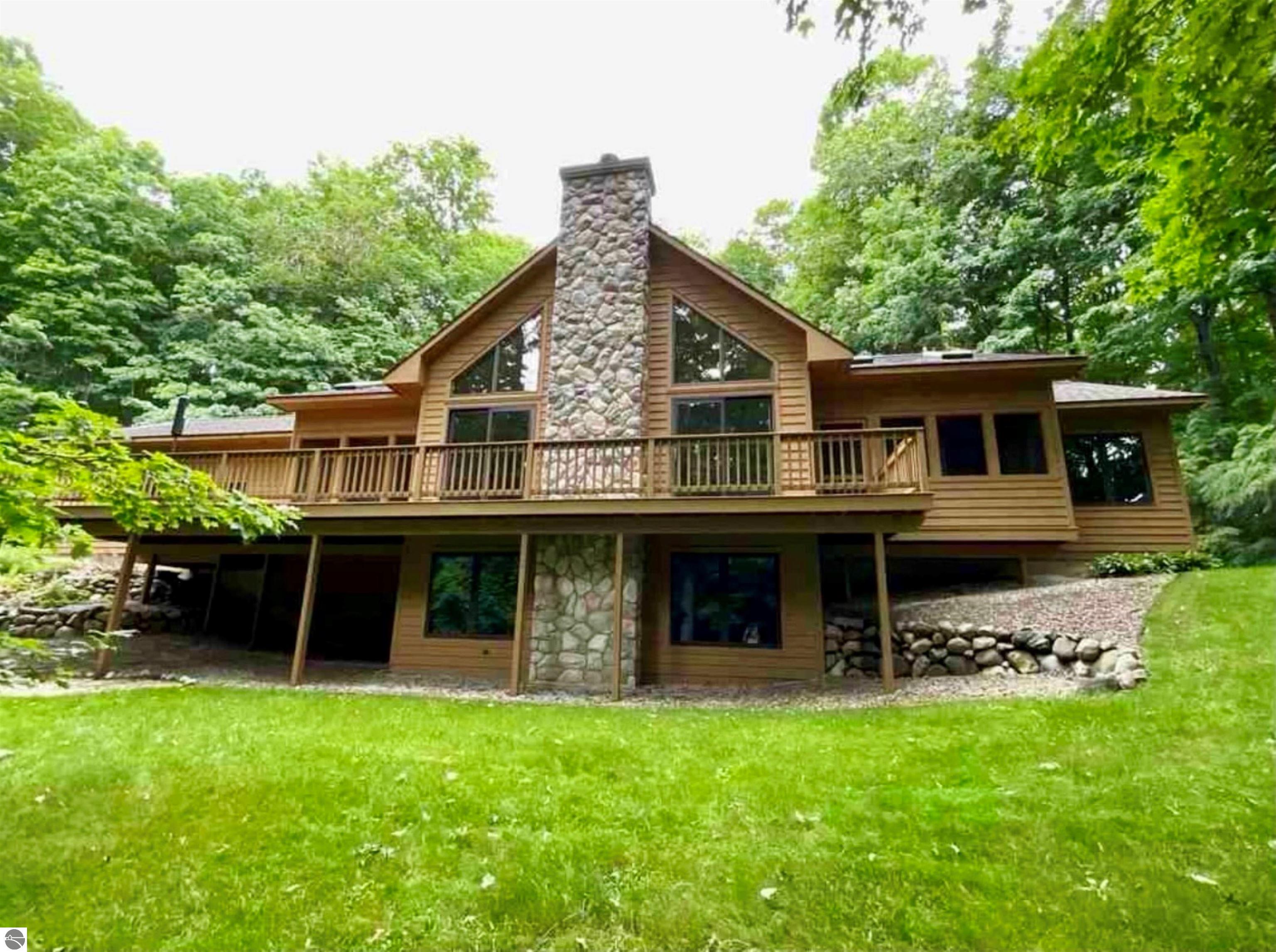 Suttons Bay, Michigan, 49682, United States, 3 Bedrooms Bedrooms, ,3 BathroomsBathrooms,Residential,For Sale,1943480