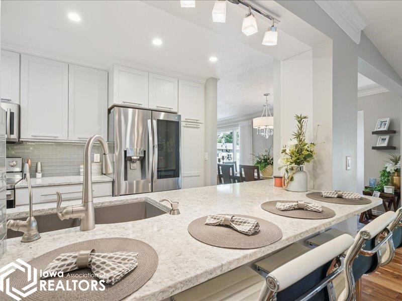 Burlington, Iowa, 52601, United States, 3 Bedrooms Bedrooms, ,3 BathroomsBathrooms,Residential,For Sale,1980074