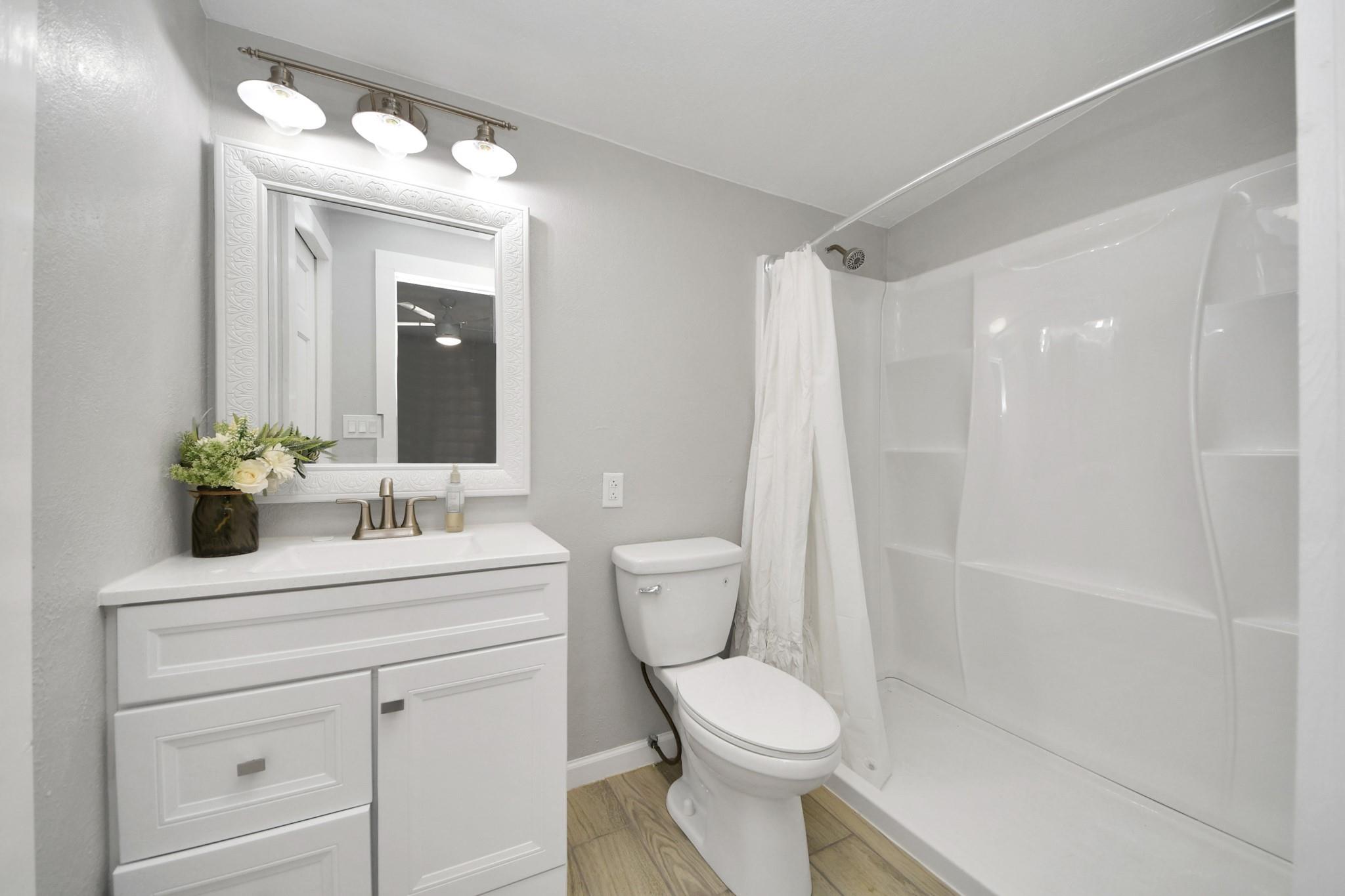 Sheridan, Texas, 78962, United States, 2 Bedrooms Bedrooms, ,2 BathroomsBathrooms,Residential,For Sale,1981605