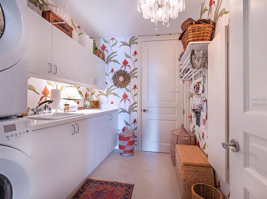 Sarasota, Florida, 34236, United States, 3 Bedrooms Bedrooms, ,3 BathroomsBathrooms,Residential,For Sale,1995684