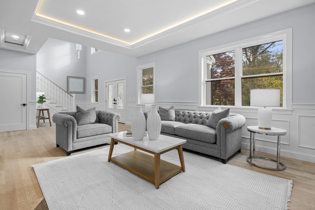 Bedford, Massachusetts, 01730, United States, 4 Bedrooms Bedrooms, ,5 BathroomsBathrooms,Residential,For Sale,1989908