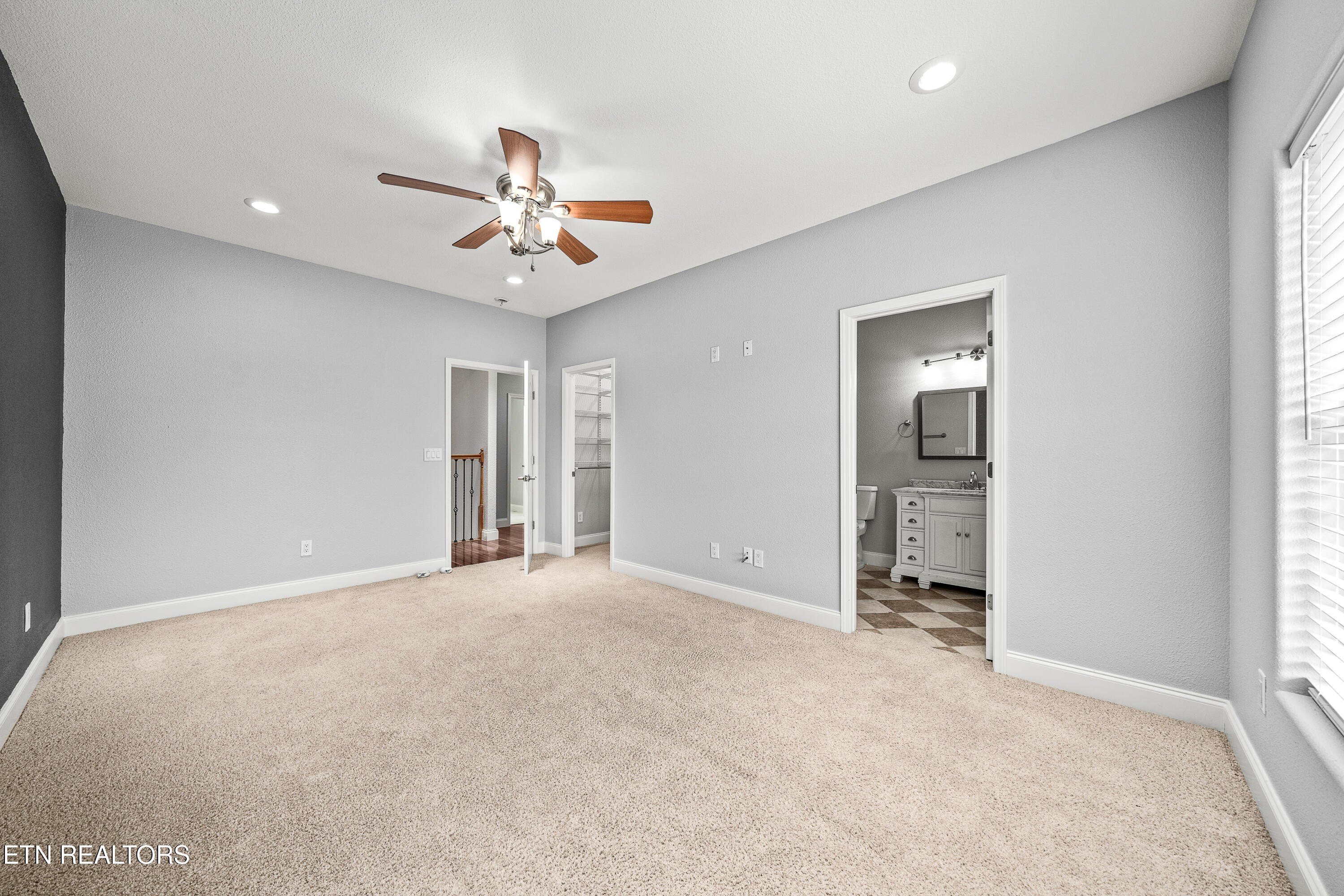 39 N Riverview Ln., Crossville, Tennessee, 38555, United States, 5 Bedrooms Bedrooms, ,5 BathroomsBathrooms,Residential,For Sale,39 N Riverview Ln.,1654091