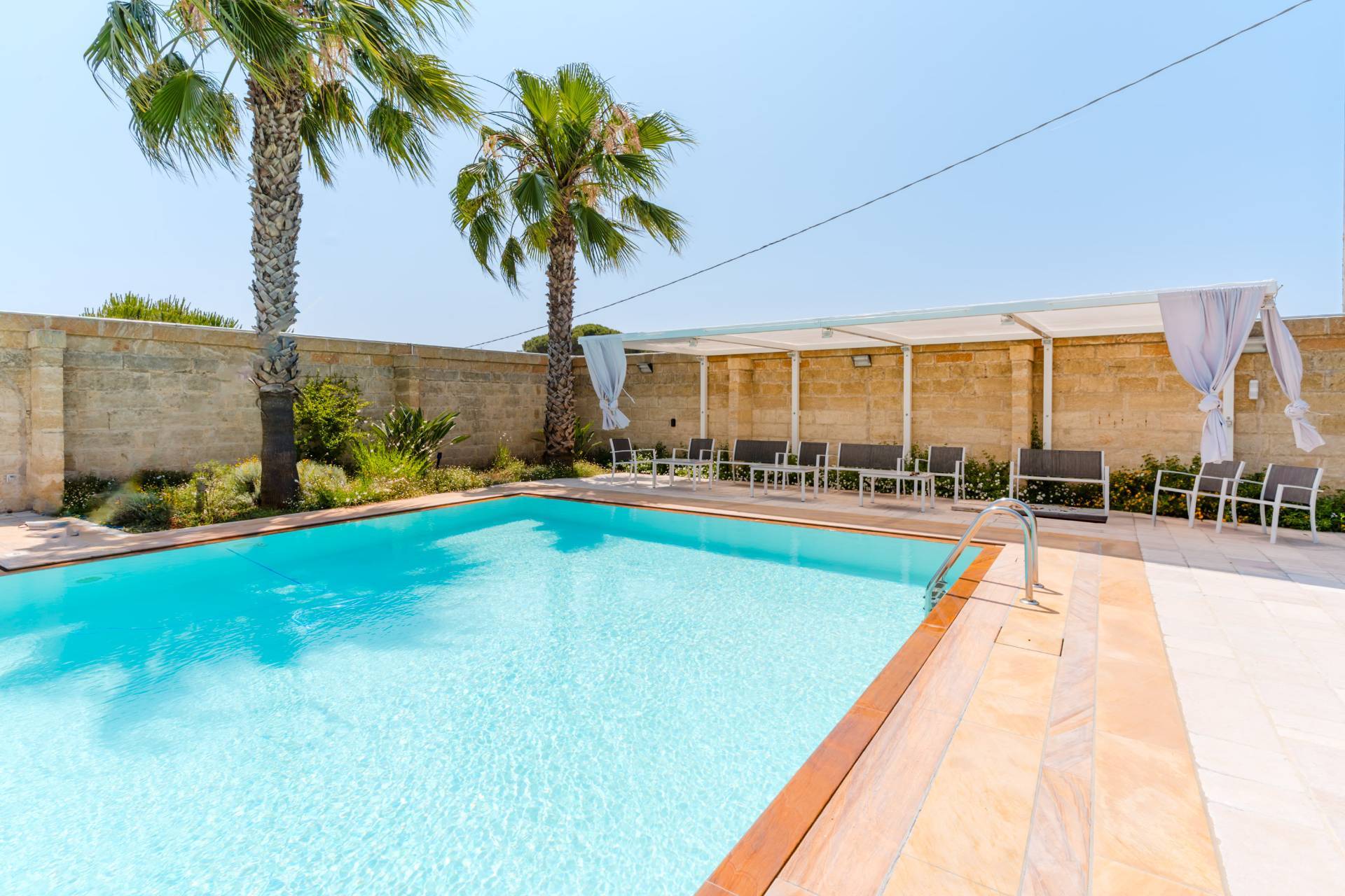 Ruffano, Lecce, 73049, IT, 4 Bedrooms Bedrooms, ,4 BathroomsBathrooms,Residential,For Sale,1892683