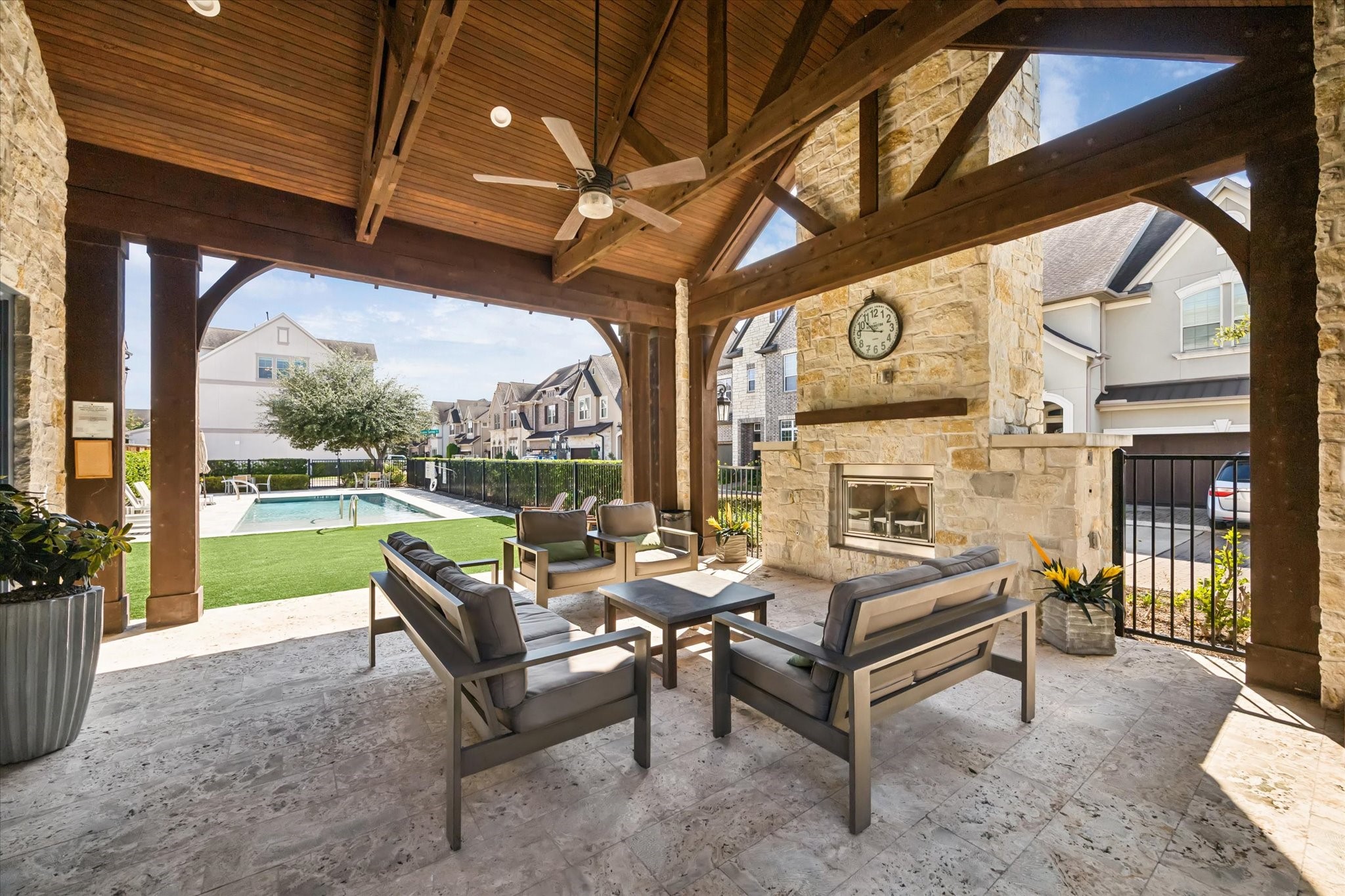  8306 Ginger Oak Street - 物件實景