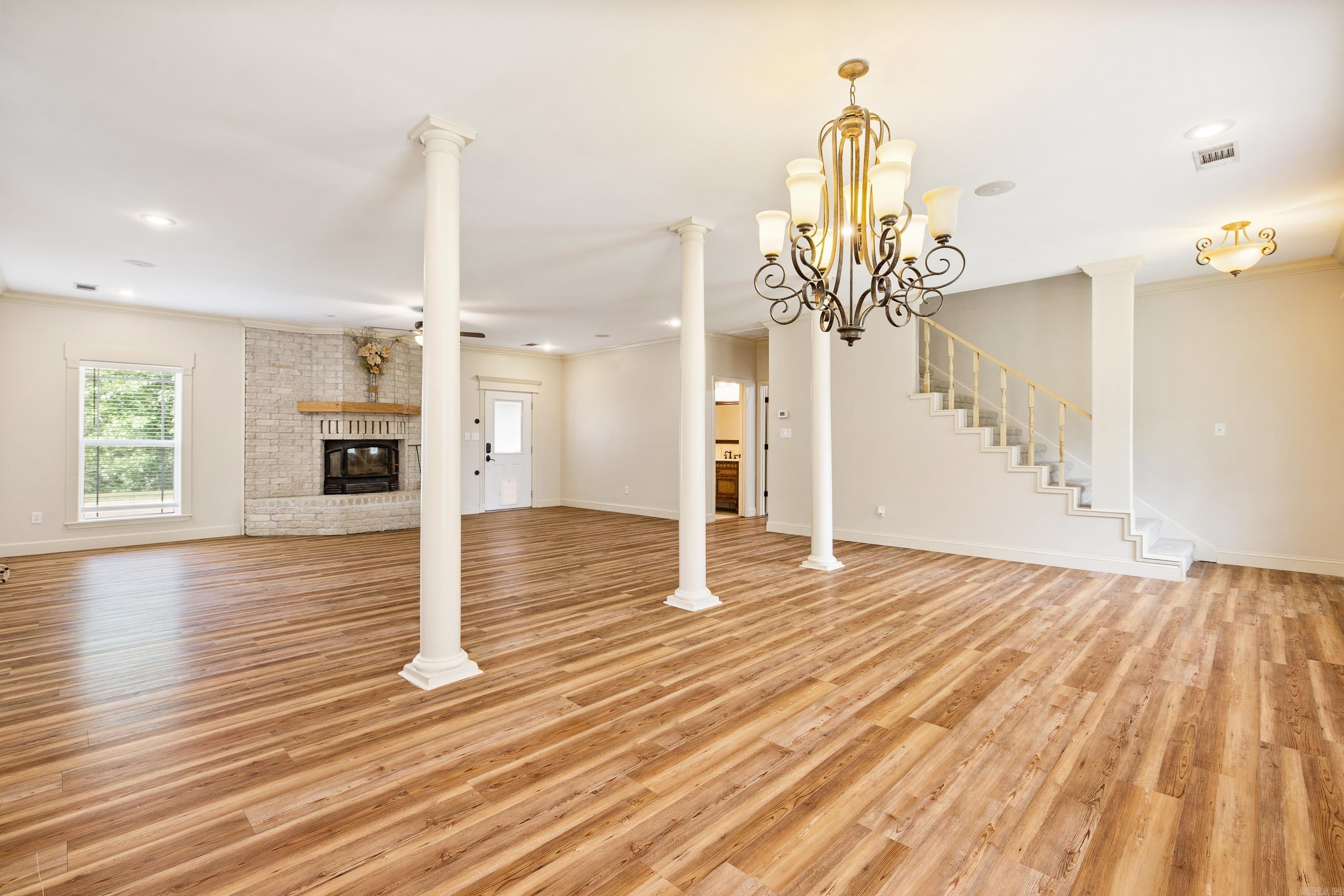 Benton, Arkansas, 72019, United States, 4 Bedrooms Bedrooms, ,4 BathroomsBathrooms,Residential,For Sale,2048594