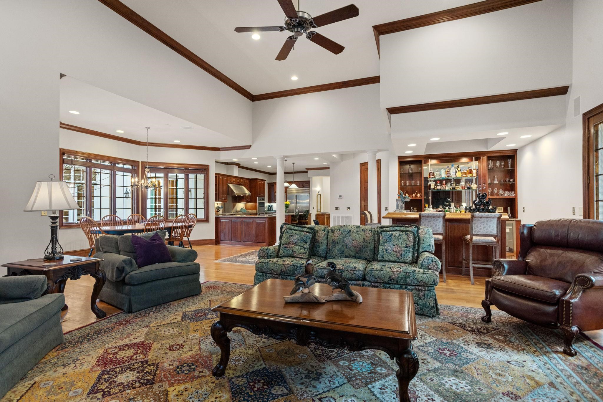 Spartanburg, South Carolina, 29301, United States, 5 Bedrooms Bedrooms, ,7 BathroomsBathrooms,Residential,For Sale,2008167