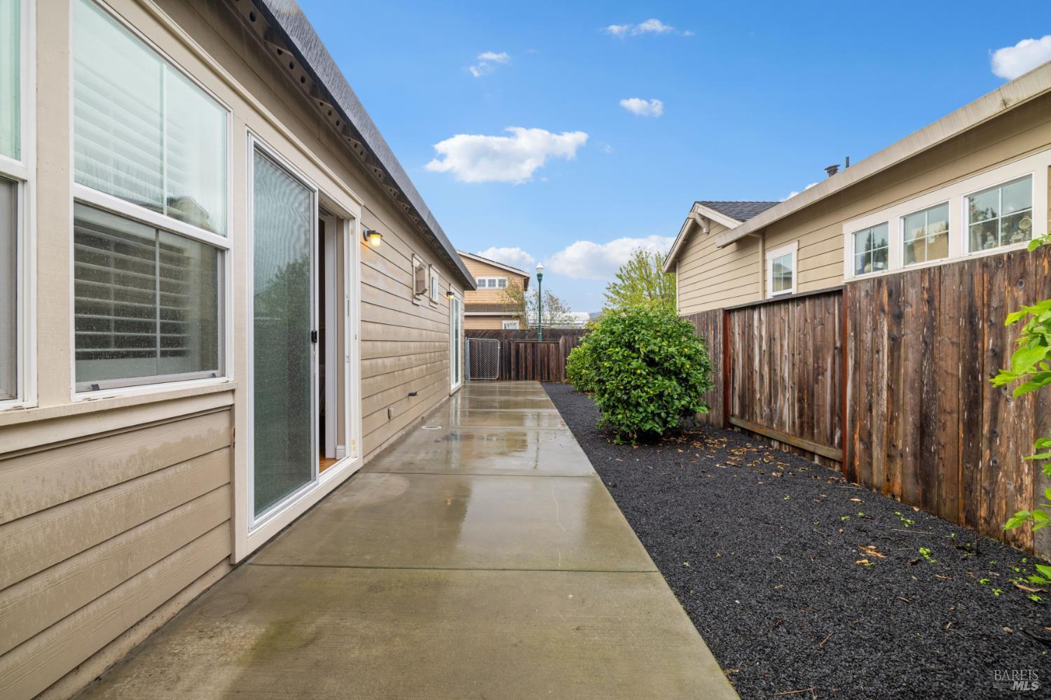 Santa Rosa, California, 95407, United States, 3 Bedrooms Bedrooms, ,2 BathroomsBathrooms,Residential,For Sale,1988541