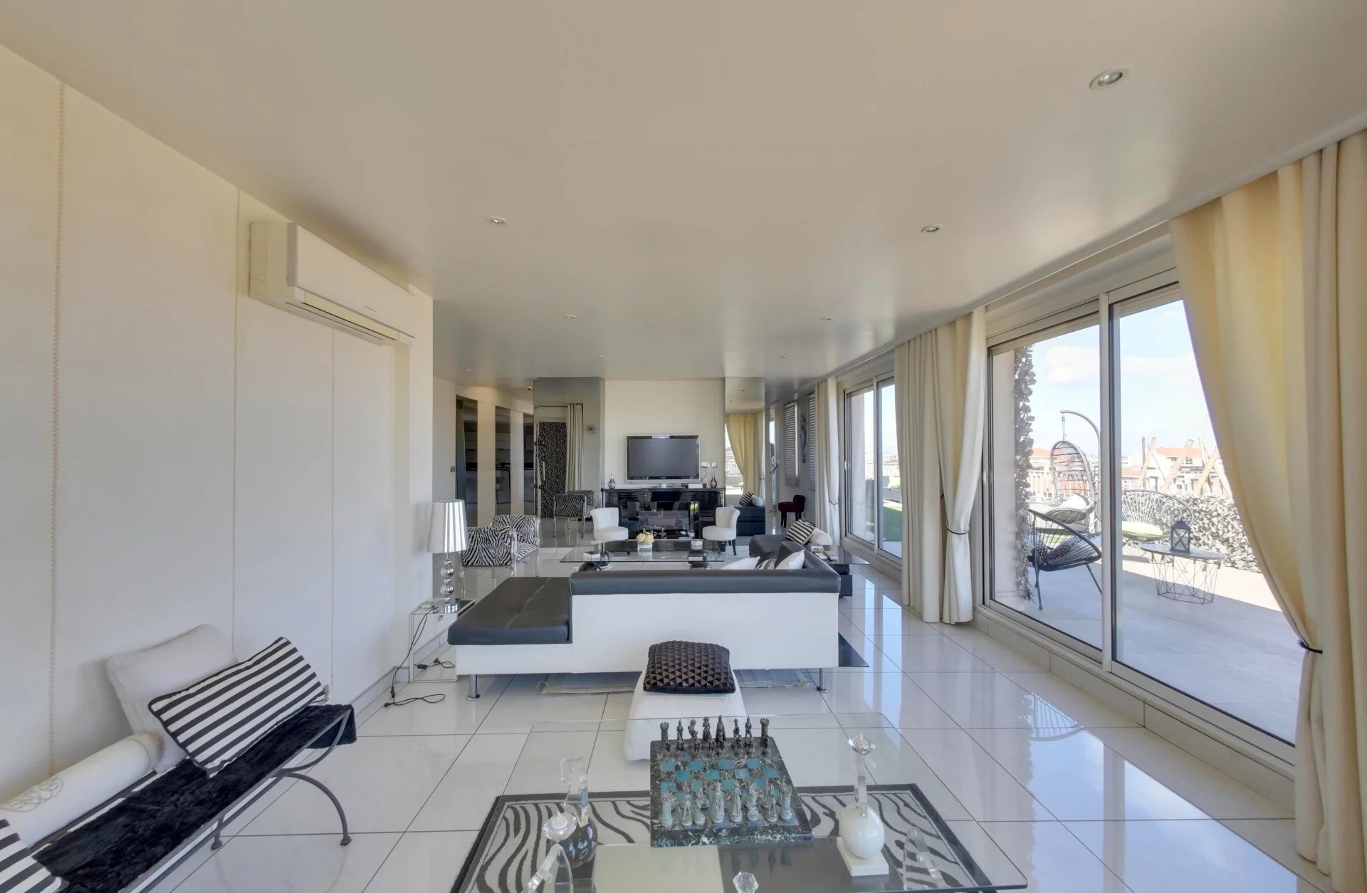 Perpignan, Occitanie, 66000, FR, 3 Bedrooms Bedrooms, ,1 BathroomBathrooms,Residential,For Sale,1442516