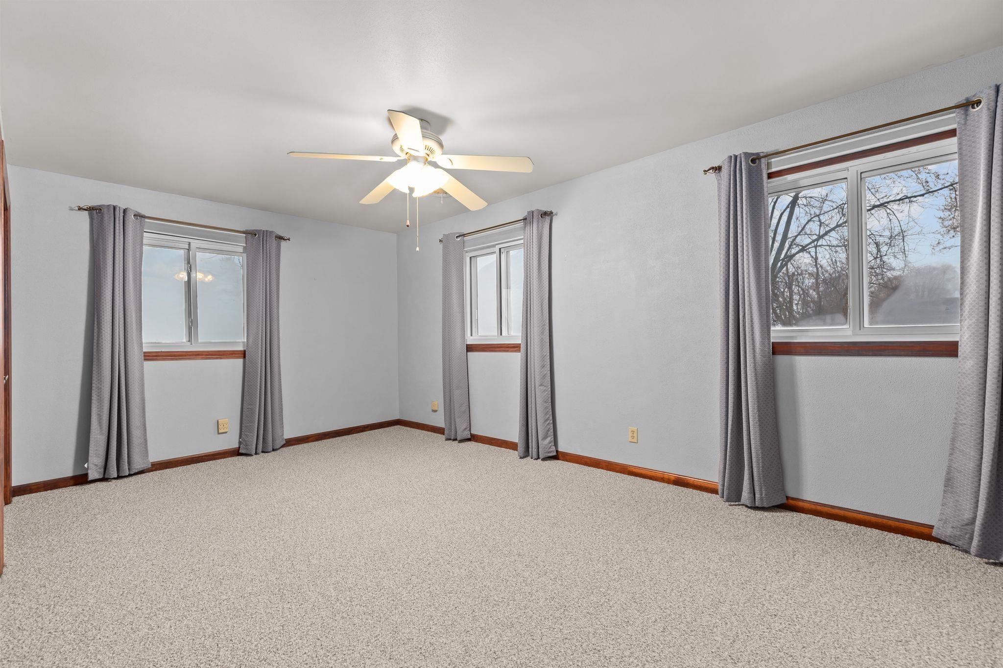 MENASHA, Wisconsin, 54942, United States, 4 Bedrooms Bedrooms, ,2 BathroomsBathrooms,Residential,For Sale,1996983