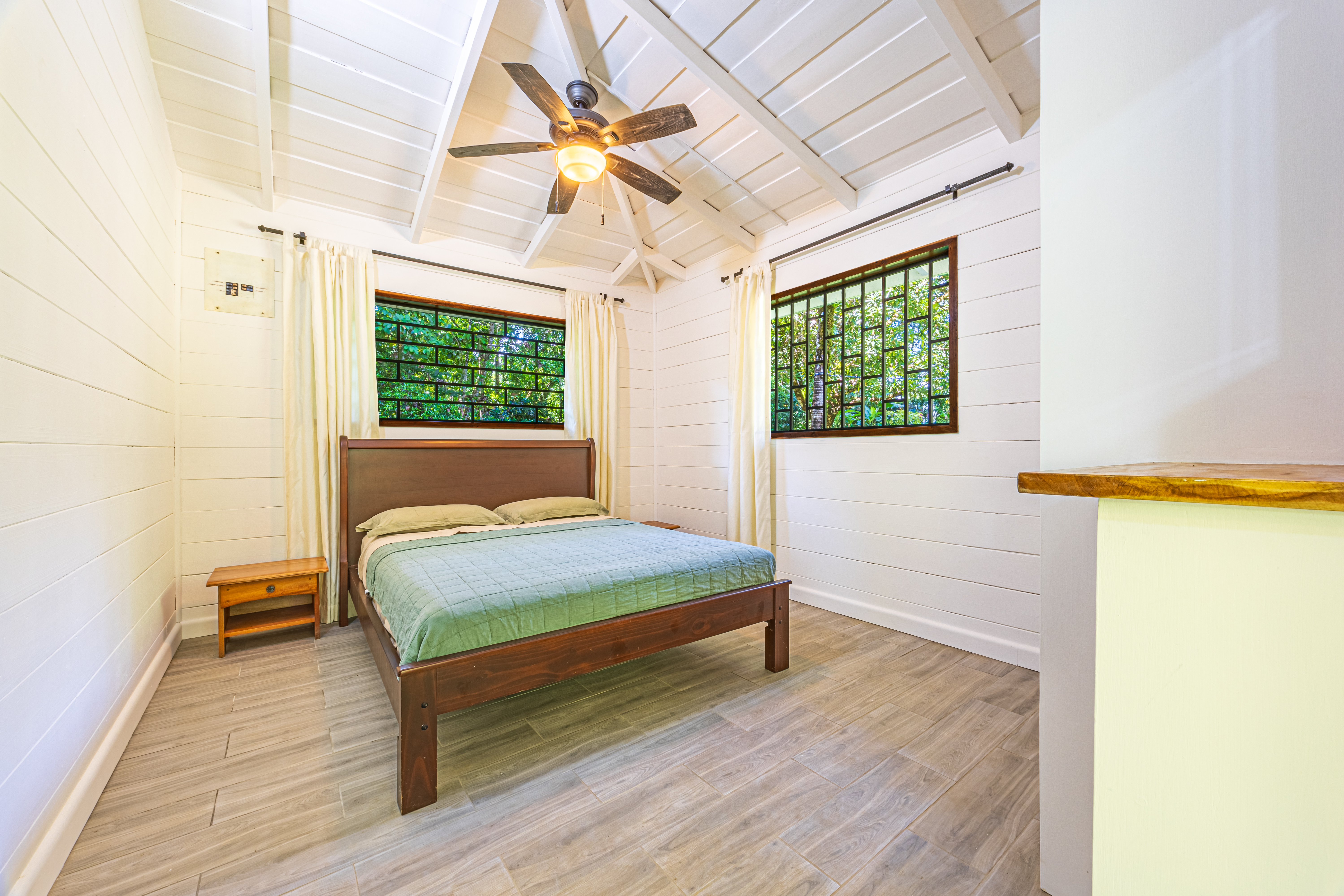 Ojochal, Puntarenas, CR, 4 Bedrooms Bedrooms, ,2 BathroomsBathrooms,Residential,For Sale,1721935
