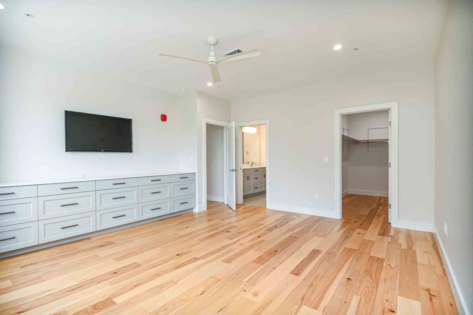  960 Sagamore Avenue, Unit 23 - 物件實景