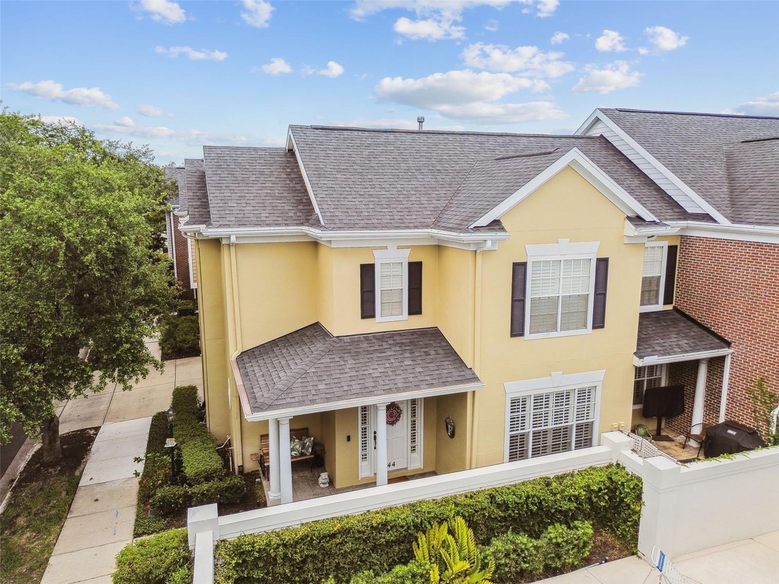 Tampa, Florida, 33602, United States, 4 Bedrooms Bedrooms, ,4 BathroomsBathrooms,Residential,For Sale,1976189