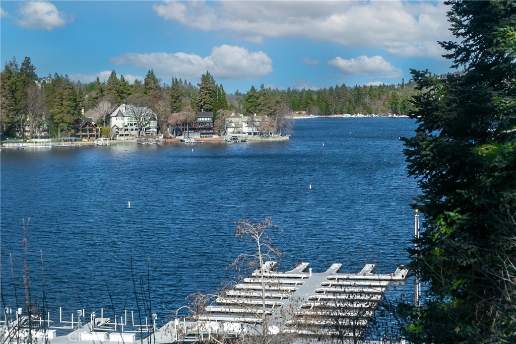 Lake Arrowhead, California, 92352, United States, 3 Bedrooms Bedrooms, ,3 BathroomsBathrooms,Residential,For Sale,1950865