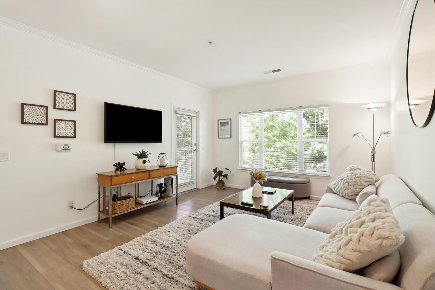 Davis, California, 95618, United States, 2 Bedrooms Bedrooms, ,2 BathroomsBathrooms,Residential,For Sale,1874758