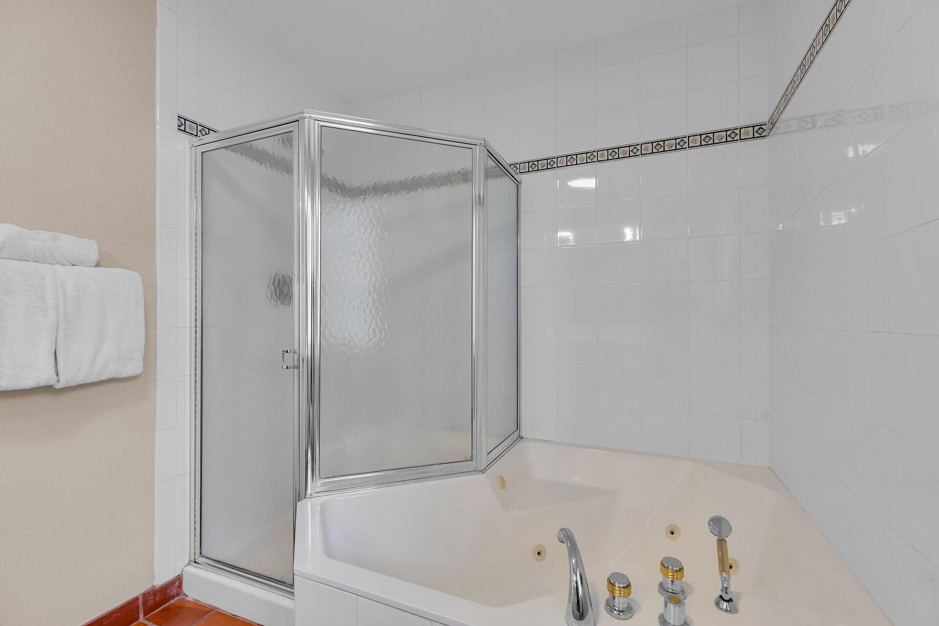 Key Colony Beach, Florida, 33051, United States, 3 Bedrooms Bedrooms, ,4 BathroomsBathrooms,Residential,For Sale,2001986