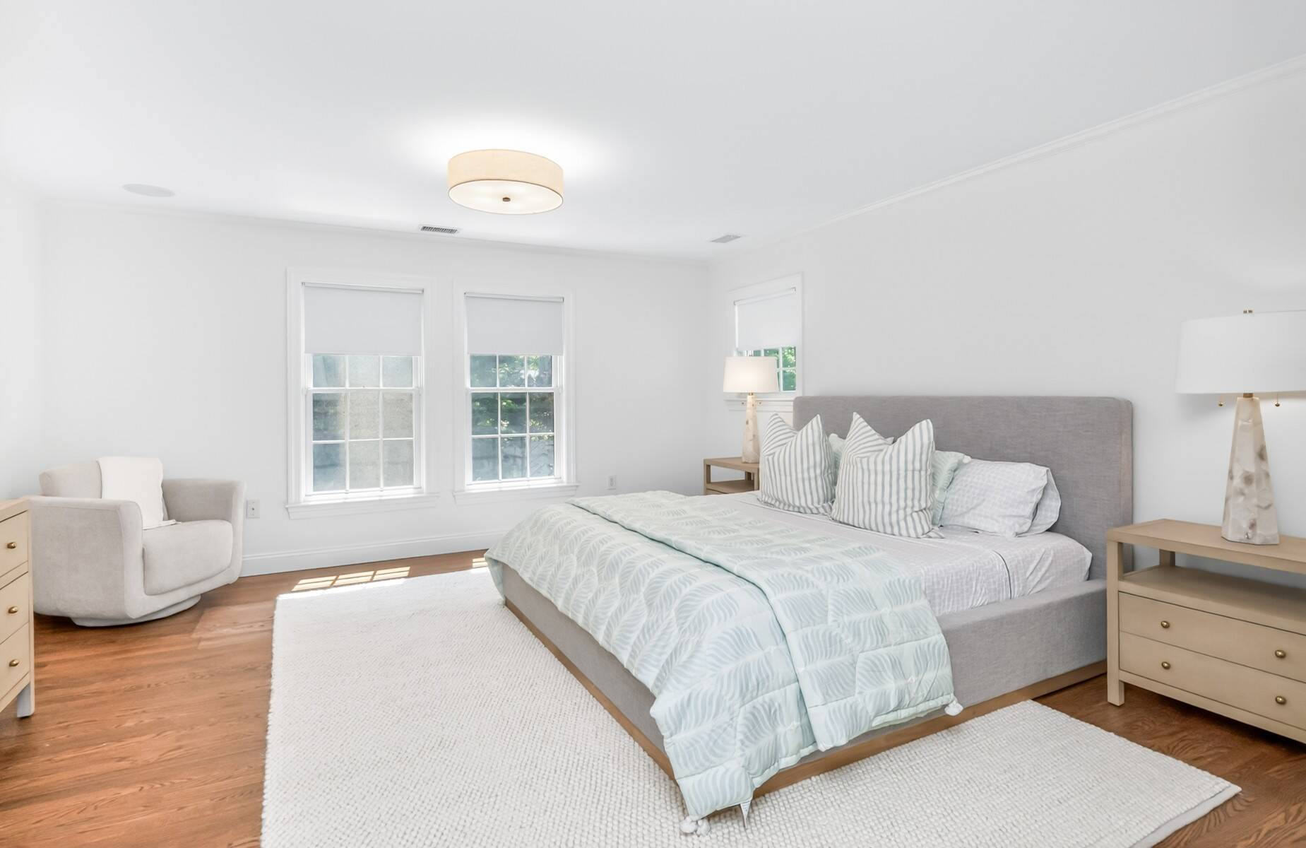  Sag Harbor Village Traditional Minutes to Town and Haven
