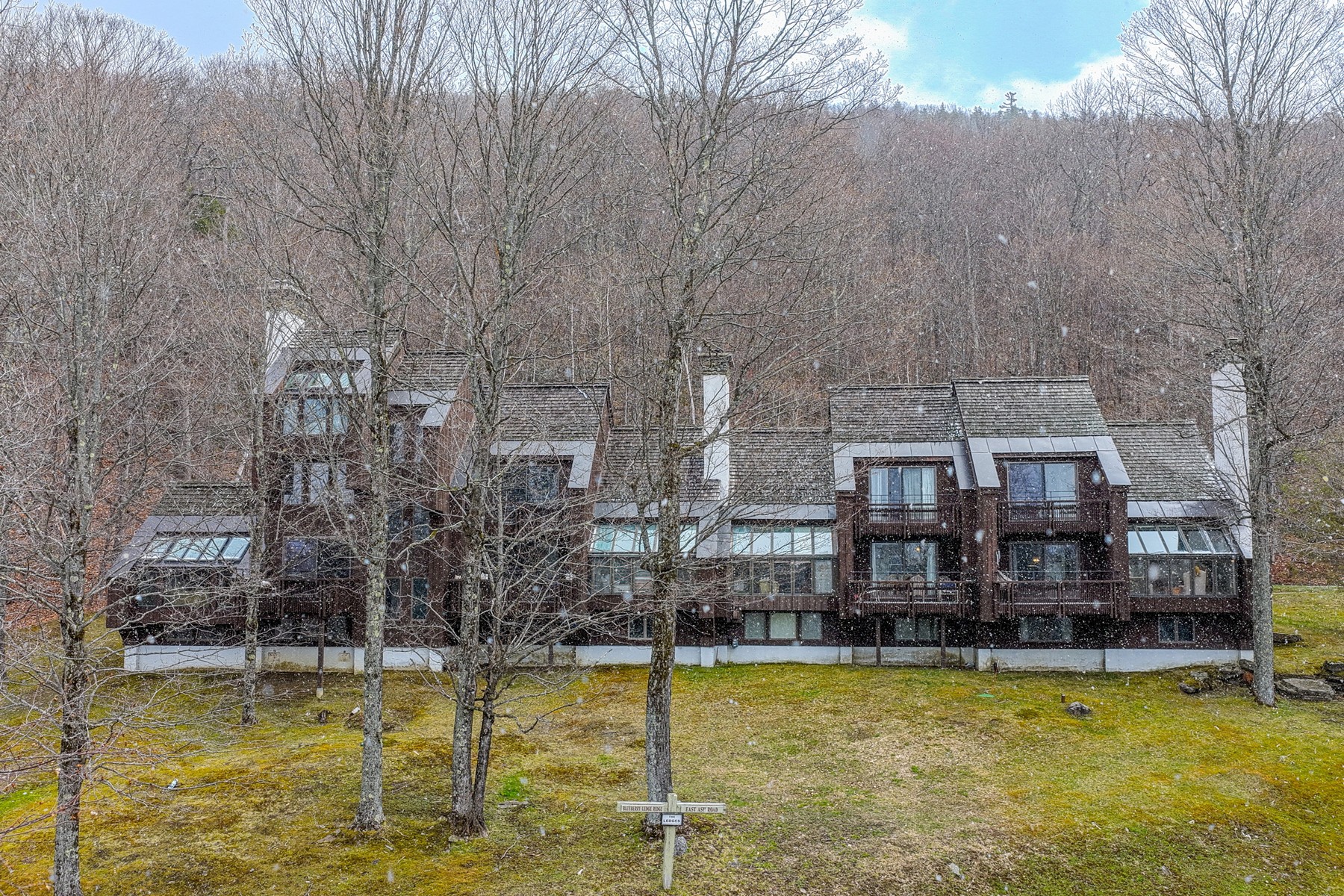  879 East Ash Road - 物件實景