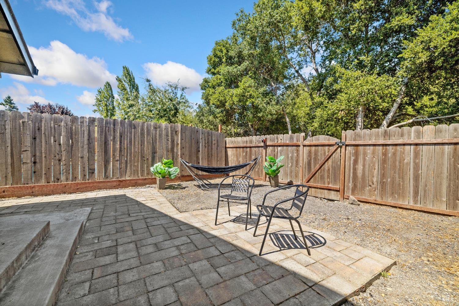 Petaluma, California, 94952, United States, 3 Bedrooms Bedrooms, ,2 BathroomsBathrooms,Residential,For Sale,1914314