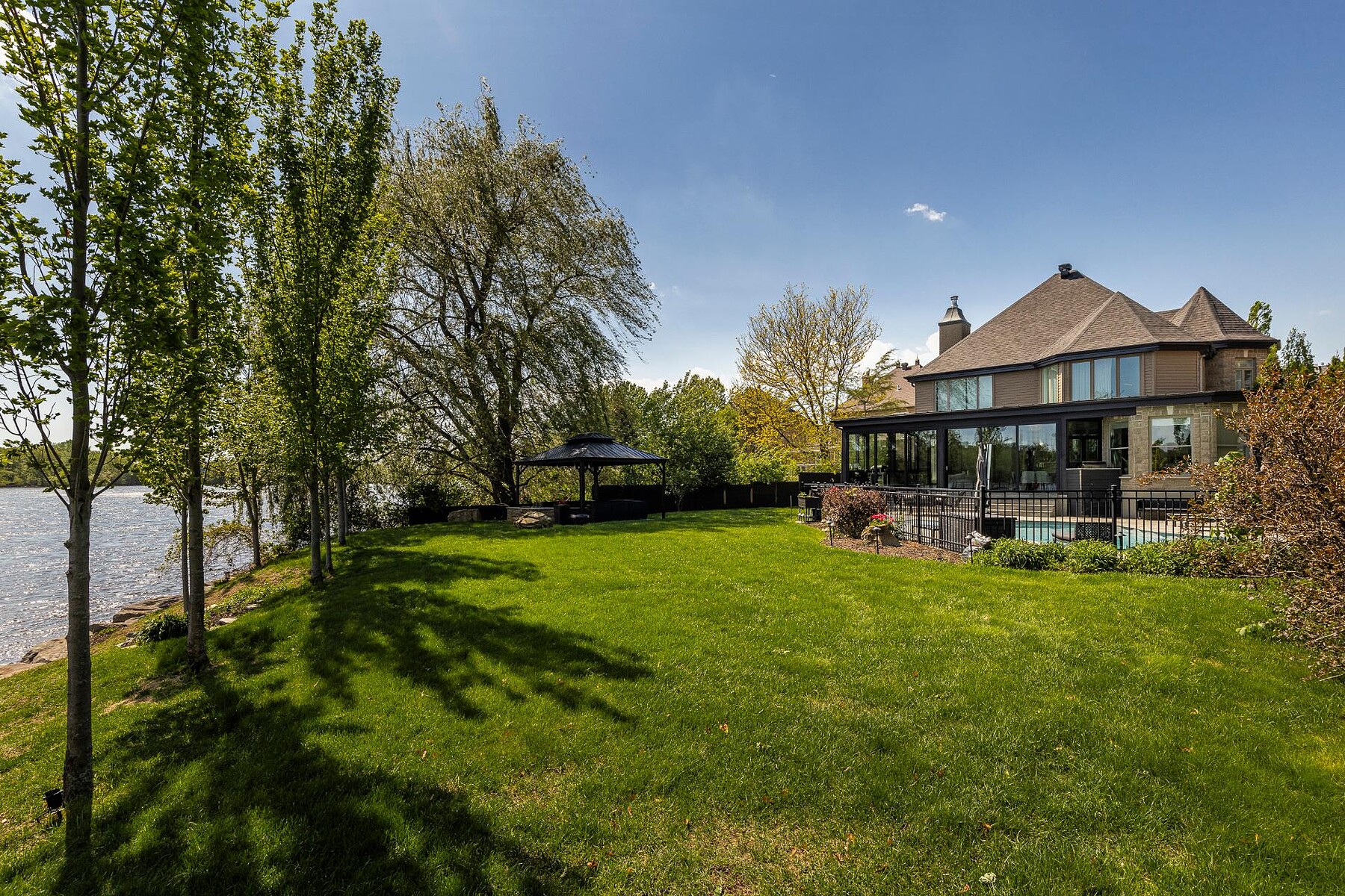  Sainte-Dorothée, Laval - 物件實景