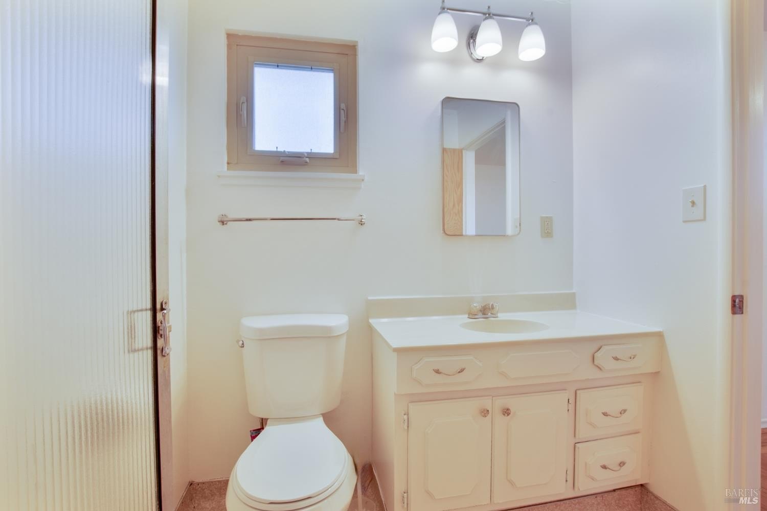 Vallejo, California, 94591, United States, 3 Bedrooms Bedrooms, ,2 BathroomsBathrooms,Residential,For Sale,1932094