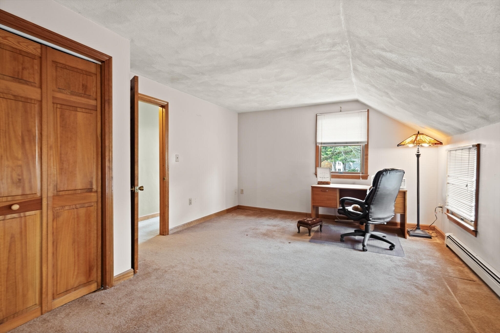 Lynnfield, Massachusetts, 01940, United States, 3 Bedrooms Bedrooms, ,2 BathroomsBathrooms,Residential,For Sale,1987735