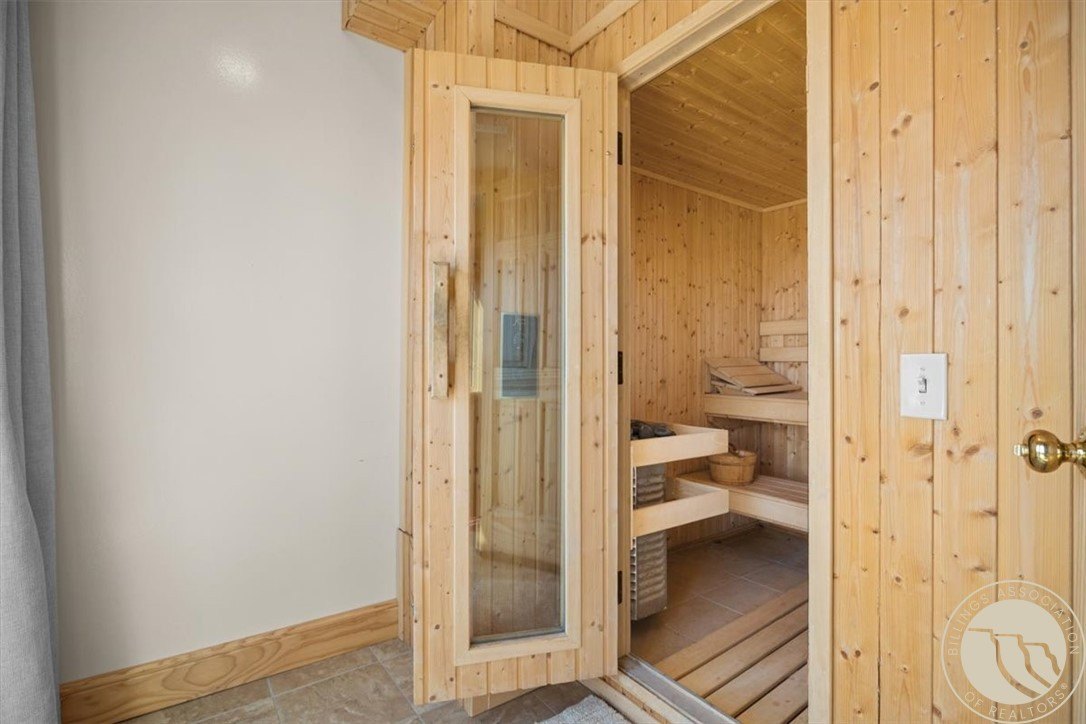 Billings, Montana, 59101, United States, 5 Bedrooms Bedrooms, ,4 BathroomsBathrooms,Residential,For Sale,1977602