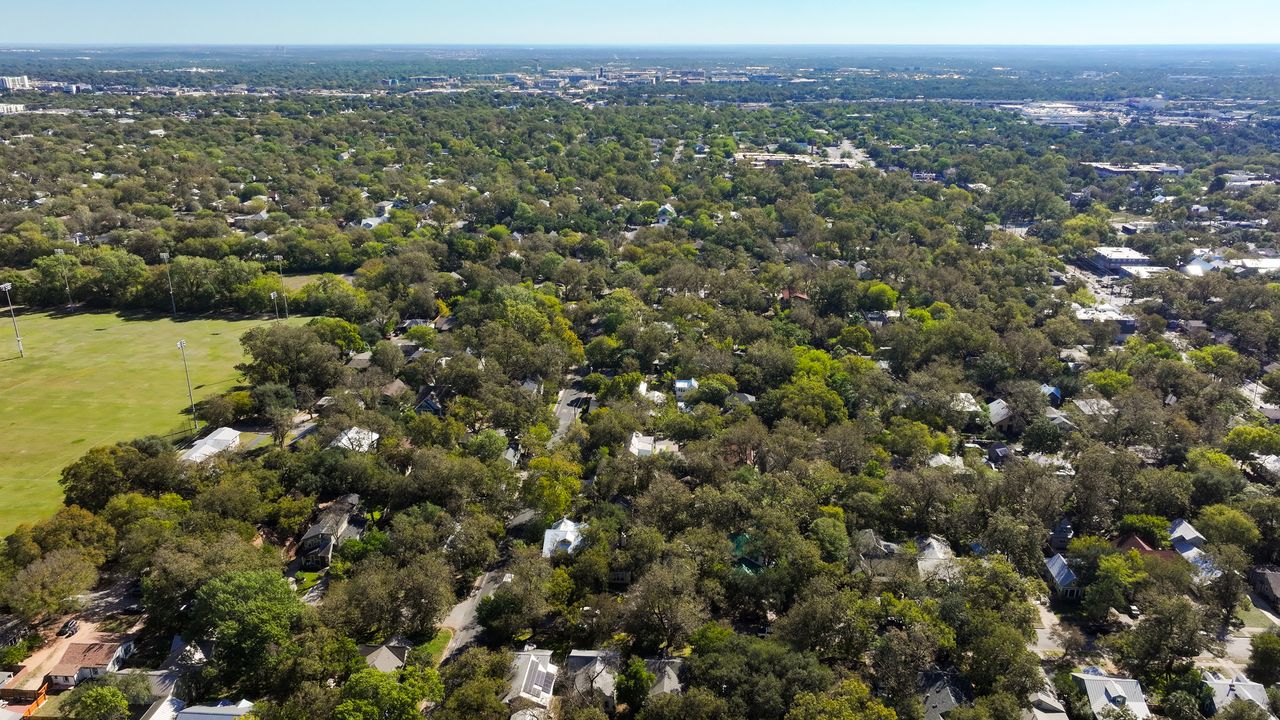 Austin, Texas, 78751, United States, 2 Bedrooms Bedrooms, ,2 BathroomsBathrooms,Residential,For Sale,1989110