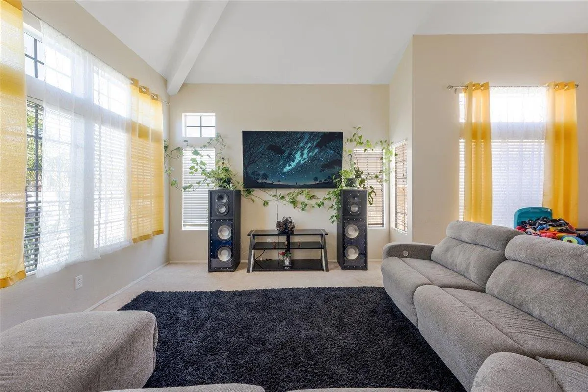Temecula, California, 92591, United States, 4 Bedrooms Bedrooms, ,3 BathroomsBathrooms,Residential,For Sale,1877414
