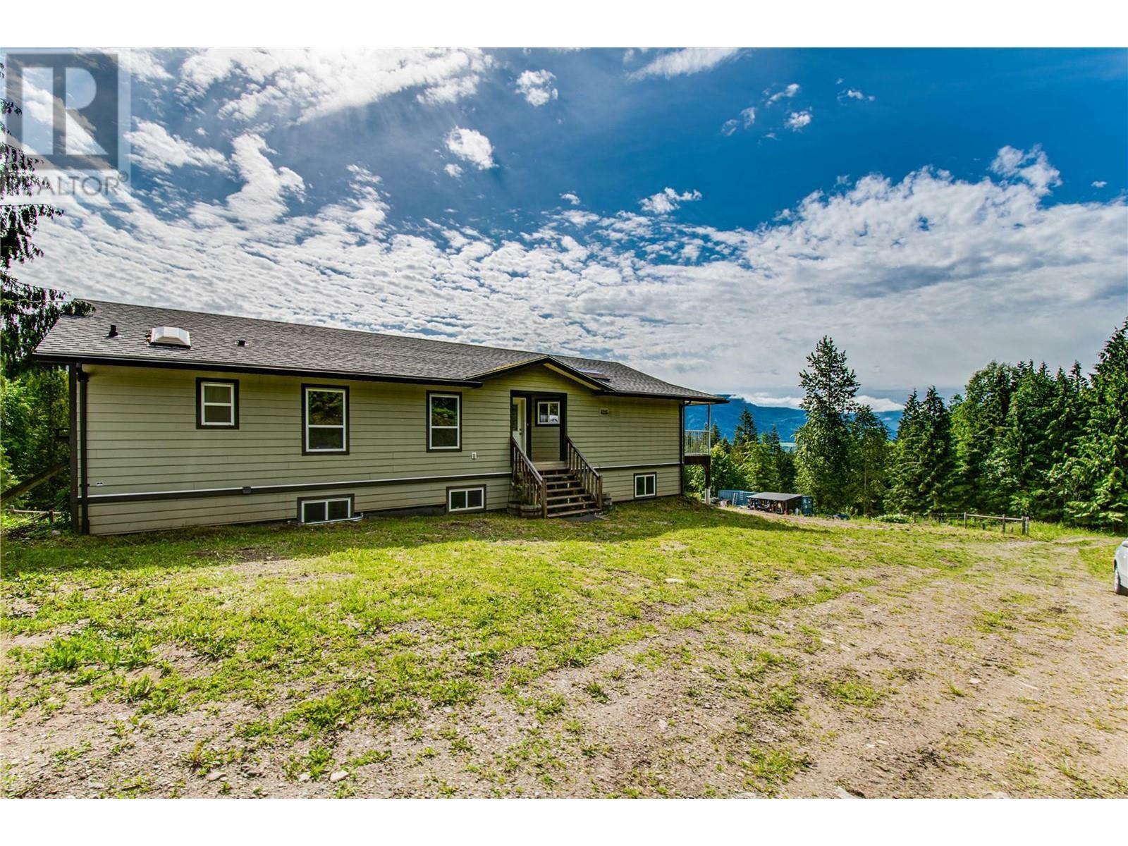 GRINDROD, British Columbia, V0E 1Y0, CA, 4 Bedrooms Bedrooms, ,2 BathroomsBathrooms,Residential,For Sale,1839130