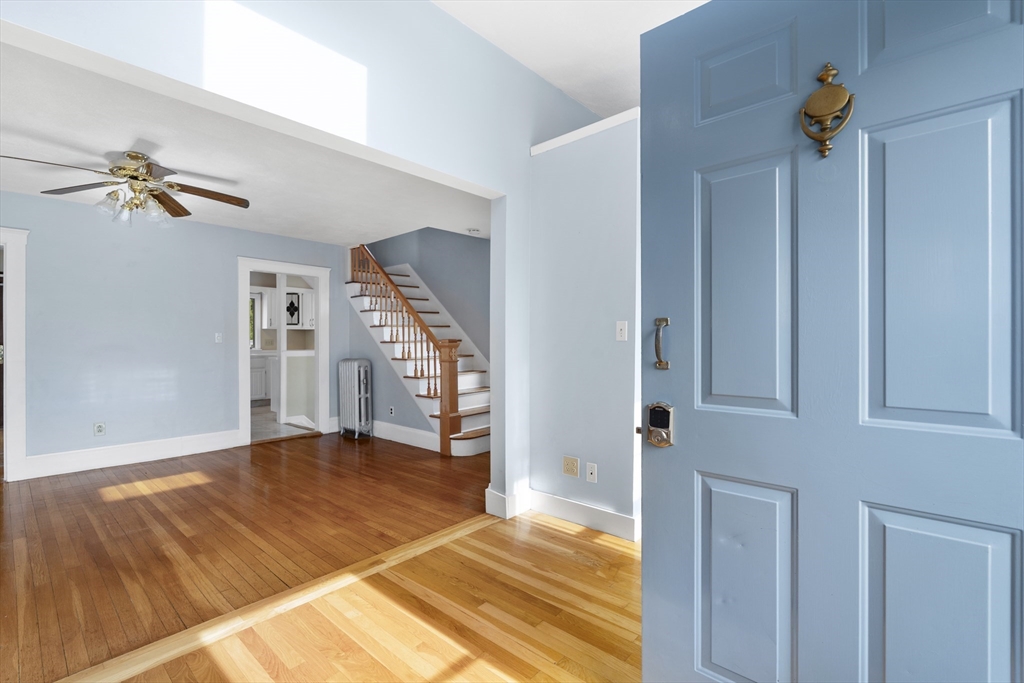 Lynn, Massachusetts, 01904, United States, 2 Bedrooms Bedrooms, ,1 BathroomBathrooms,Residential,For Sale,1943245