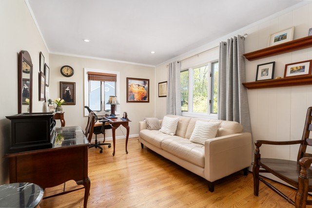 Shoreham, New York, 11786, United States, 5 Bedrooms Bedrooms, ,3 BathroomsBathrooms,Residential,For Sale,1990330