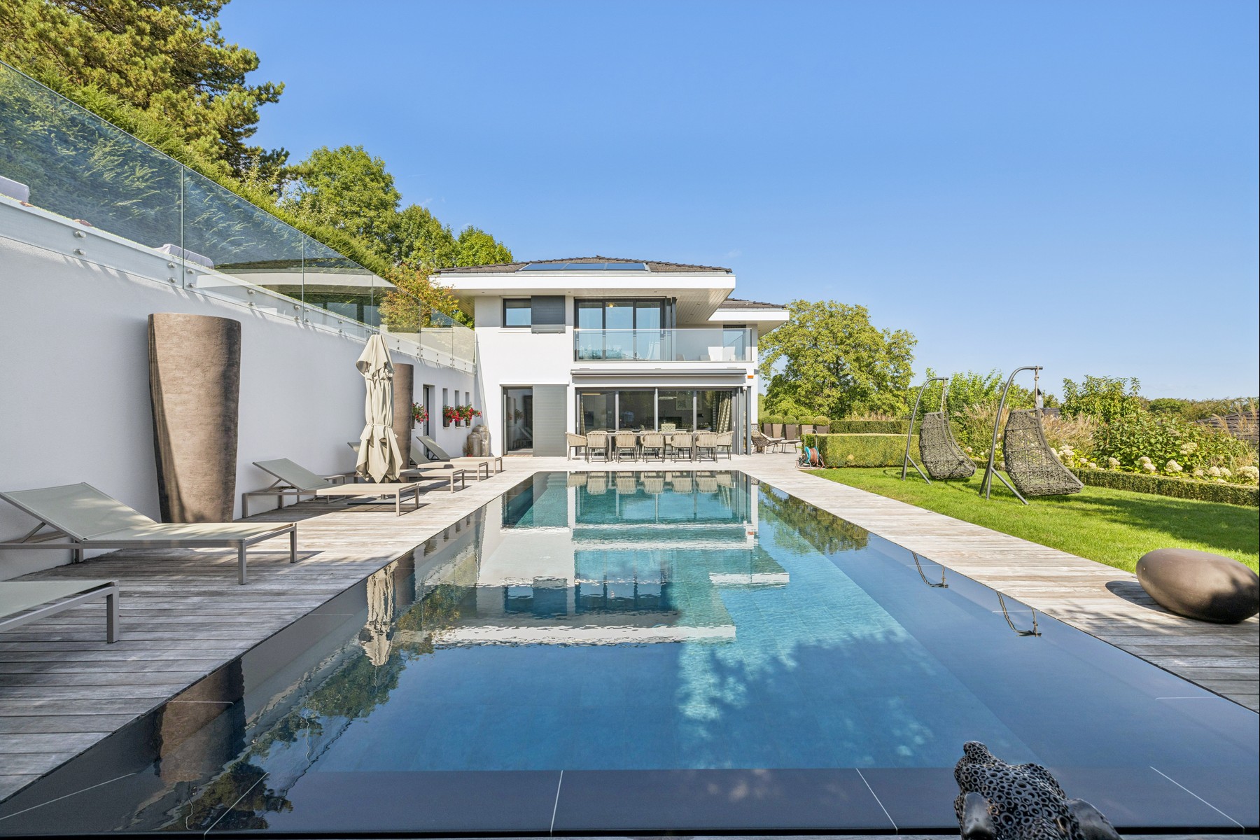  Contemporary architect-designed villa with a pool and a view of Lake Geneva - 物件實景