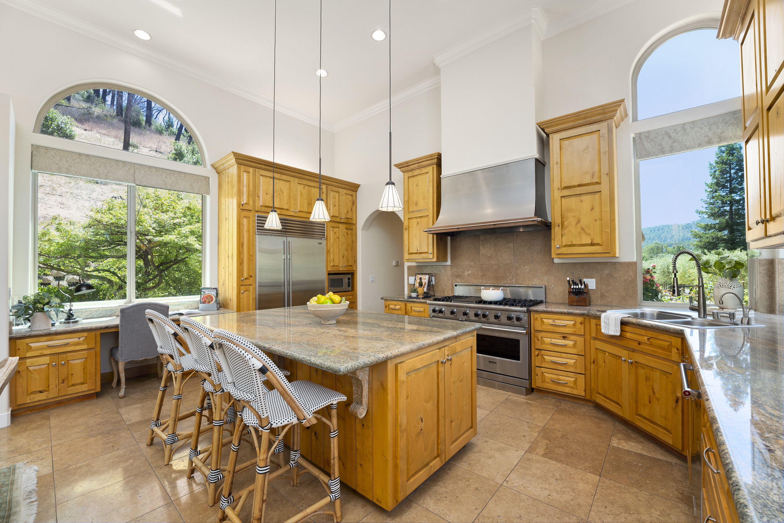  Stunning Mediterranean Estate - 物件實景