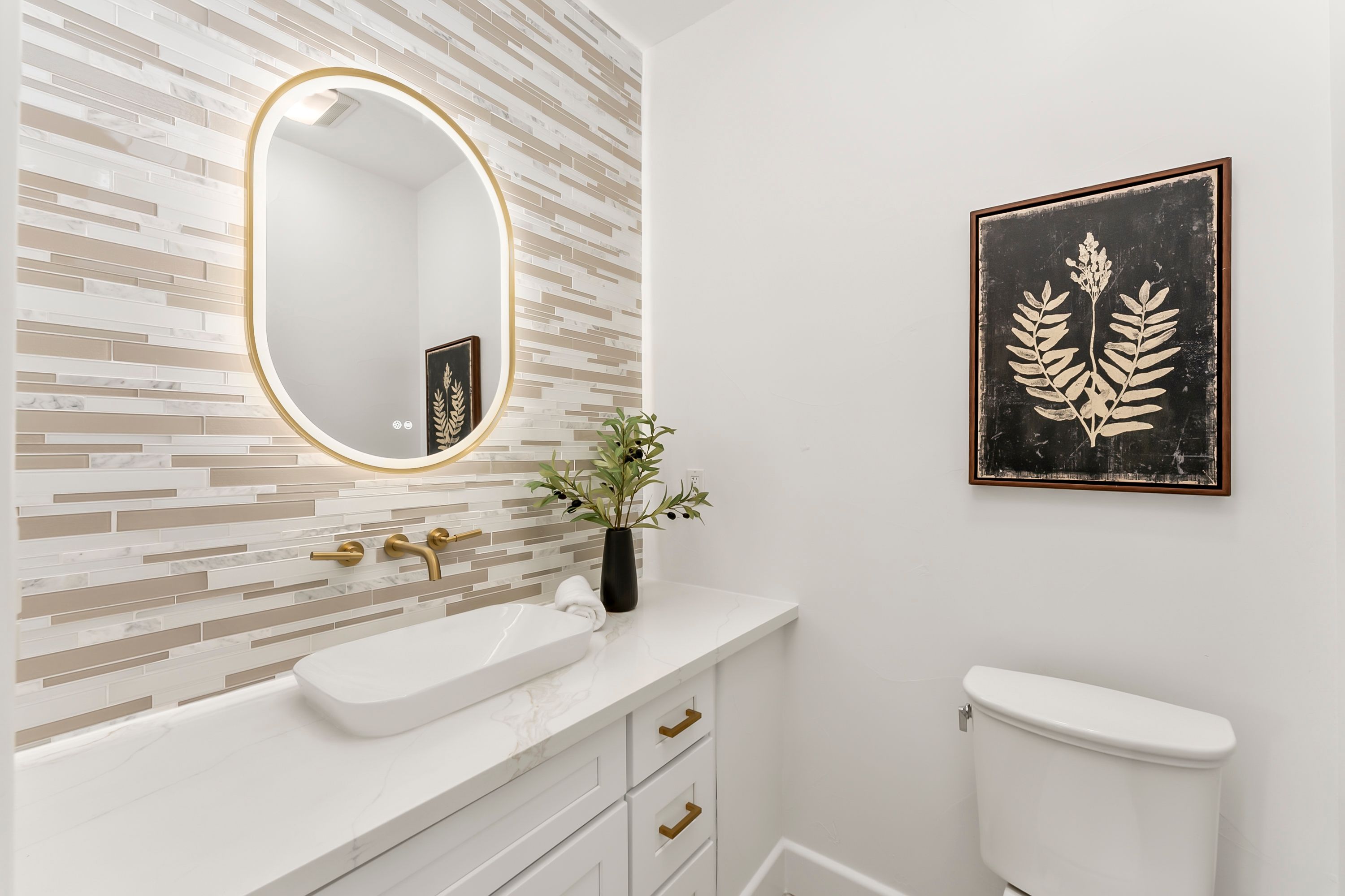  40 Acres - Big Views - Renovated Home - 物件實景