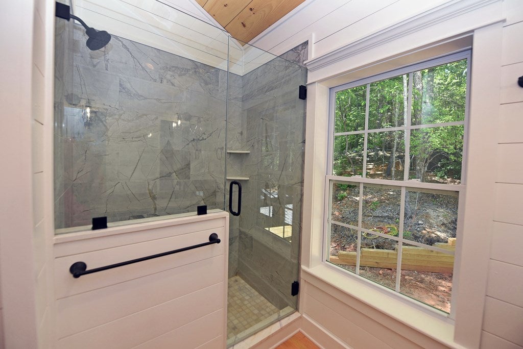 Blue Ridge, Georgia, 30513, United States, 2 Bedrooms Bedrooms, ,2 BathroomsBathrooms,Residential,For Sale,1805607