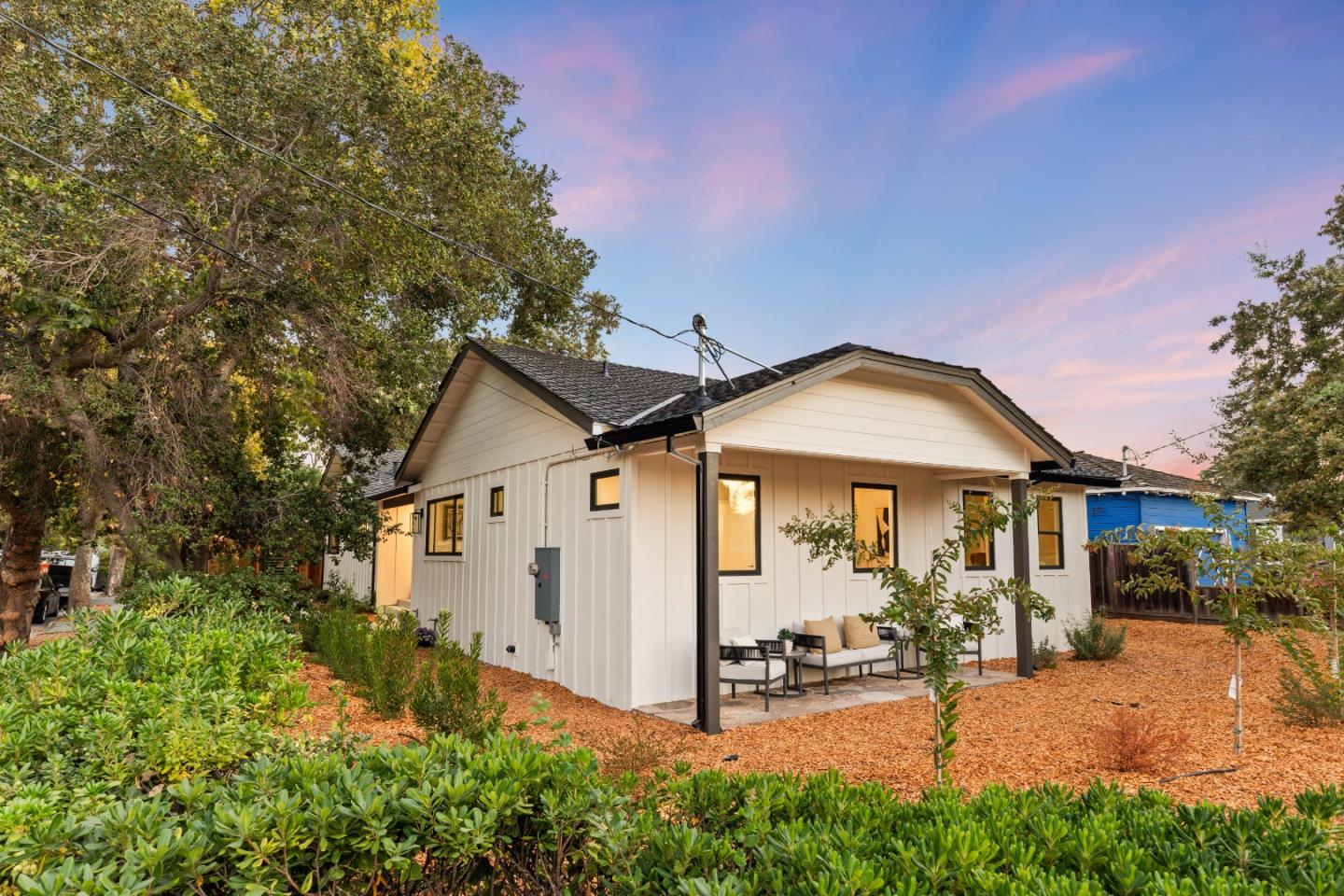 Redwood City, California, 94062, United States, 4 Bedrooms Bedrooms, ,4 BathroomsBathrooms,Residential,For Sale,1950985