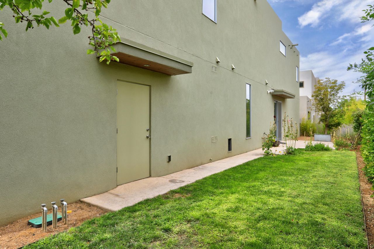Albuquerque, New Mexico, 87104, United States, 4 Bedrooms Bedrooms, ,4 BathroomsBathrooms,Residential,For Sale,1940748