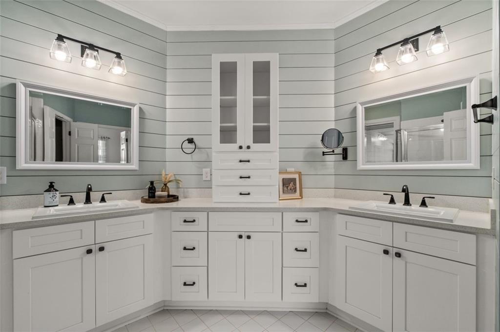 Cumming, Georgia, 30041, United States, 4 Bedrooms Bedrooms, ,3 BathroomsBathrooms,Residential,For Sale,1989583