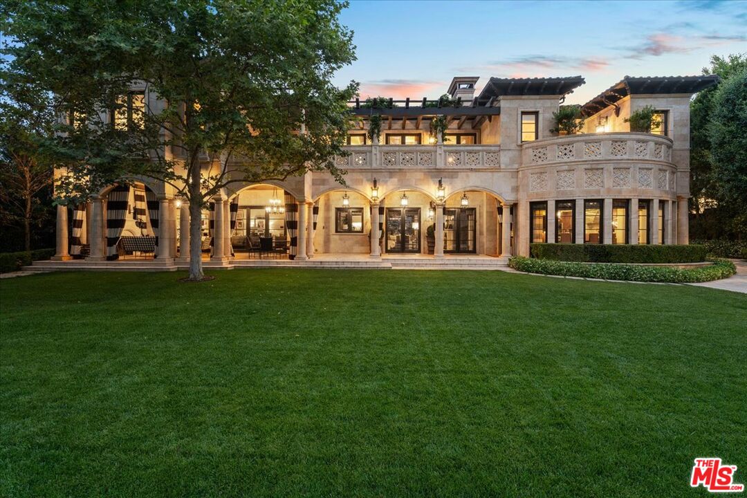 Beverly Hills, California, 90210, United States, 7 Bedrooms Bedrooms, ,15 BathroomsBathrooms,Residential,For Sale,1877085