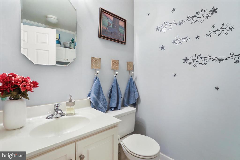 Front Royal, Virginia, 22630, United States, 4 Bedrooms Bedrooms, ,4 BathroomsBathrooms,Residential,For Sale,1994822