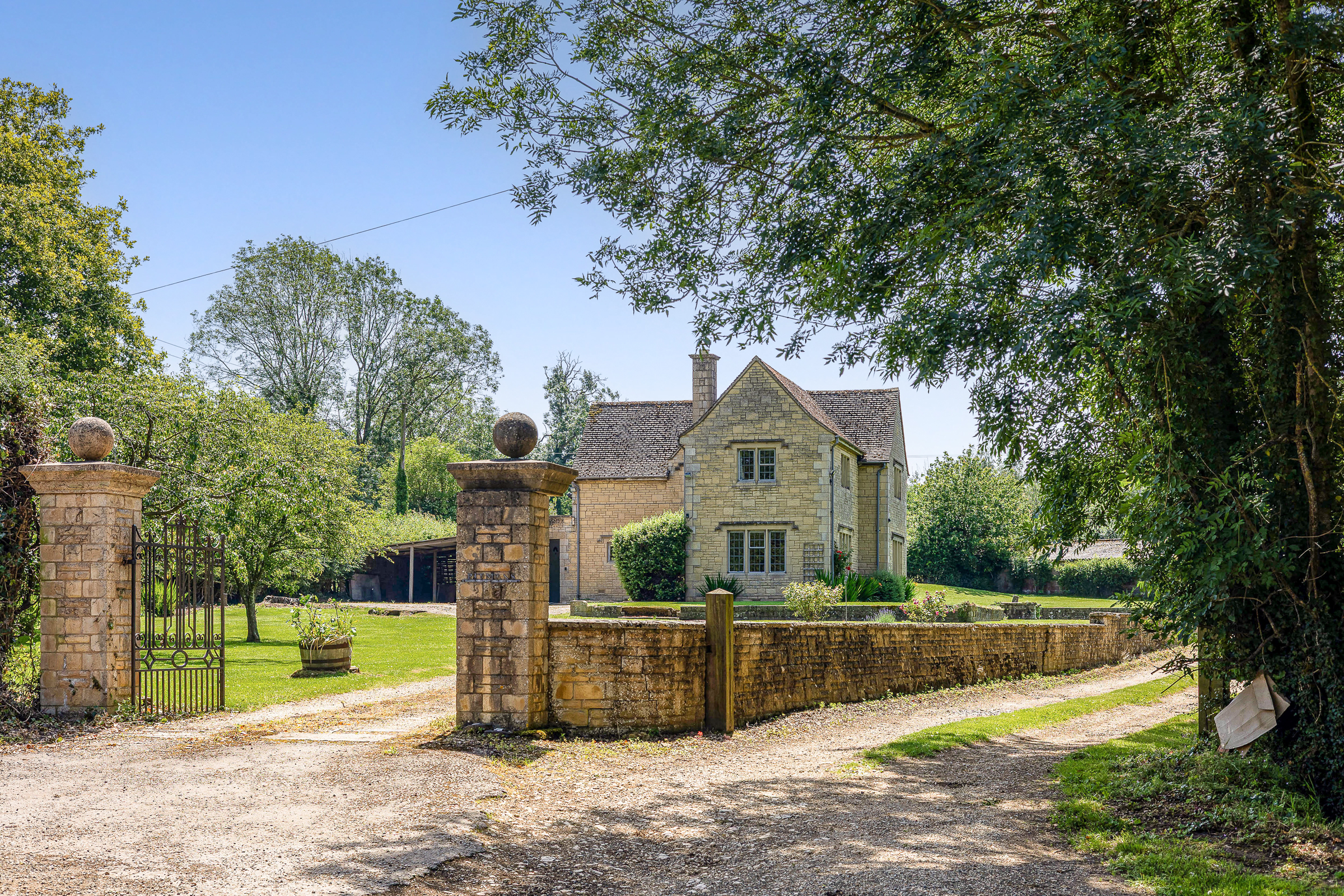  An exceptional Cotswold country property with planning consent for three barn co - 物件實景