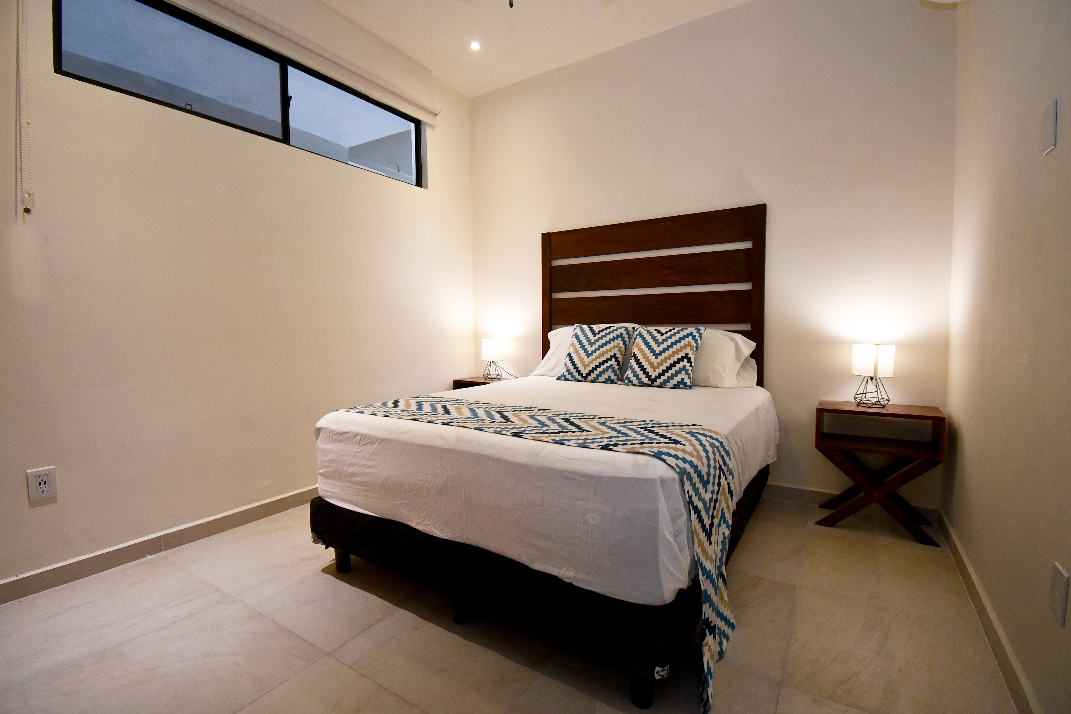  Spacious Three-Bedroom Condominium - 物件實景