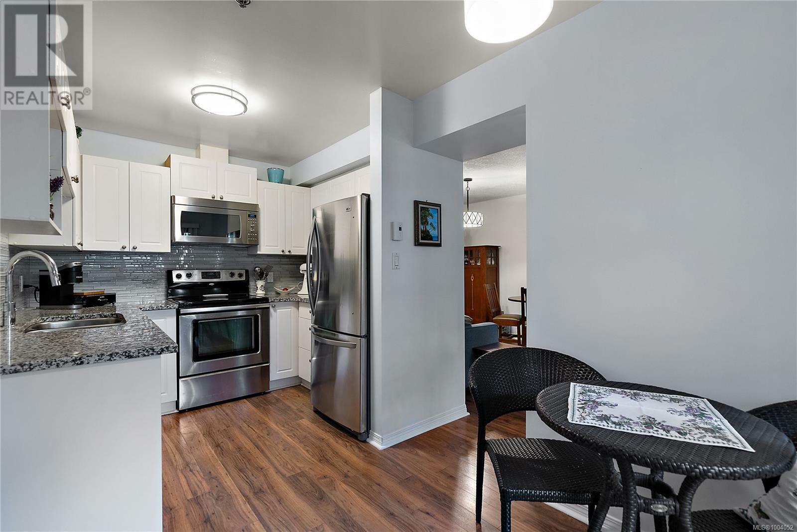 VIEW ROYAL, British Columbia, V9A 7M7, CA, 2 Bedrooms Bedrooms, ,2 BathroomsBathrooms,Residential,For Sale,1874084