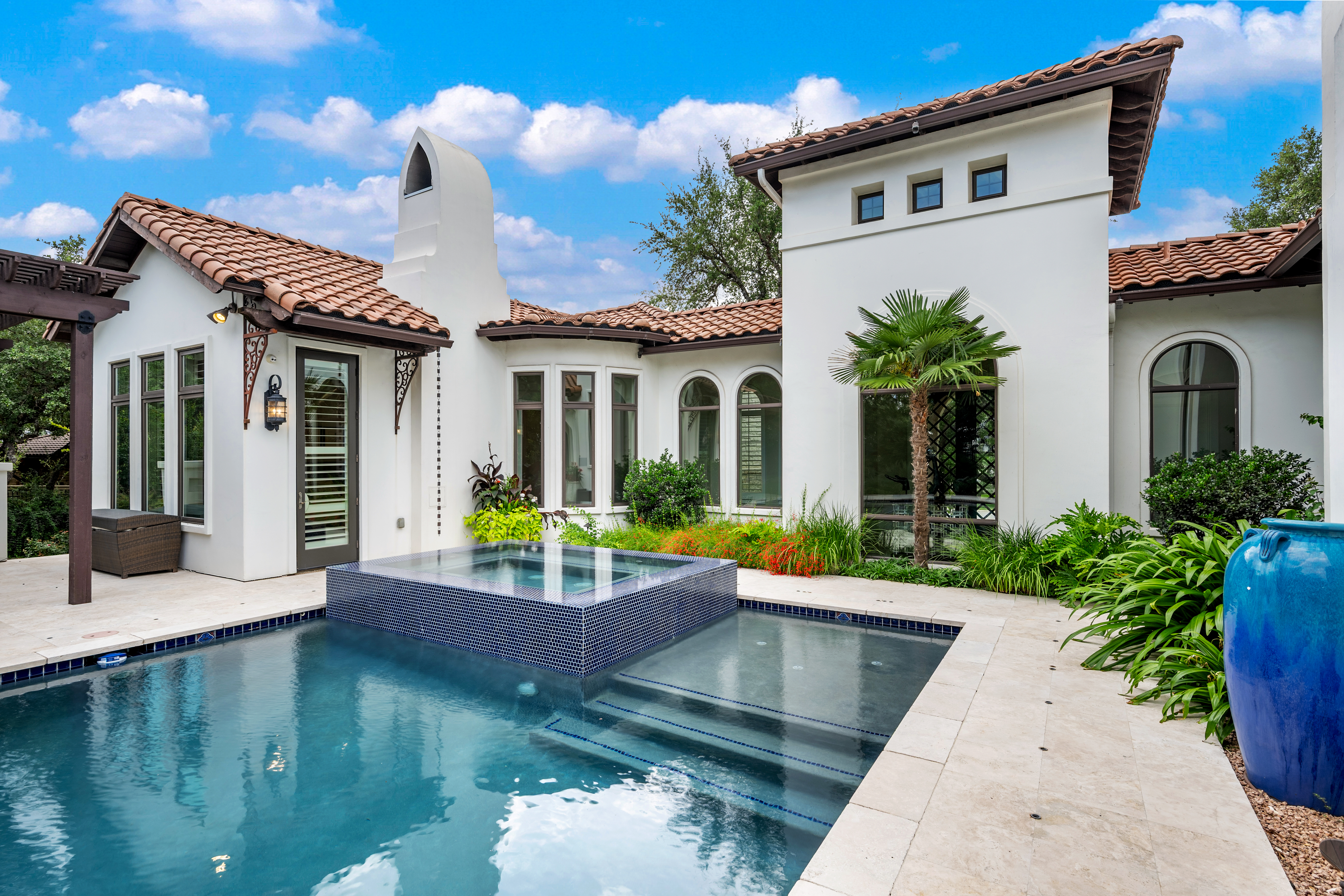  Defined By Timeless Santa Barbara Architecture And Exceptional Craftsmanship - 物件實景