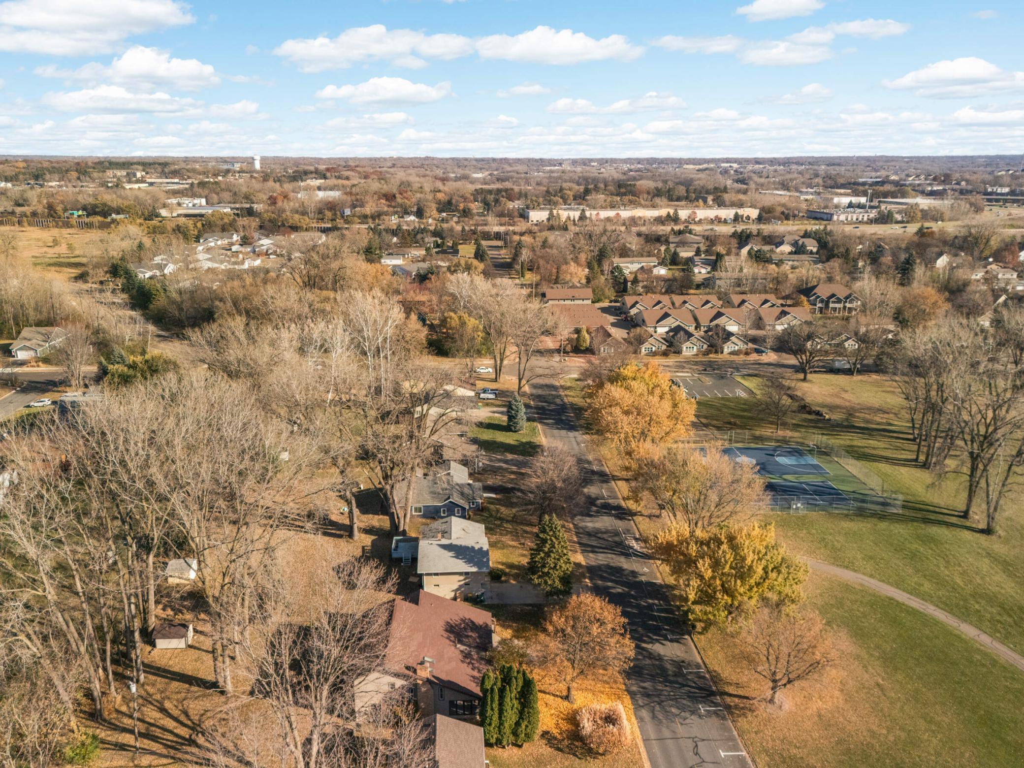 Vadnais Heights, Minnesota, 55127, United States, 4 Bedrooms Bedrooms, ,2 BathroomsBathrooms,Residential,For Sale,1993566